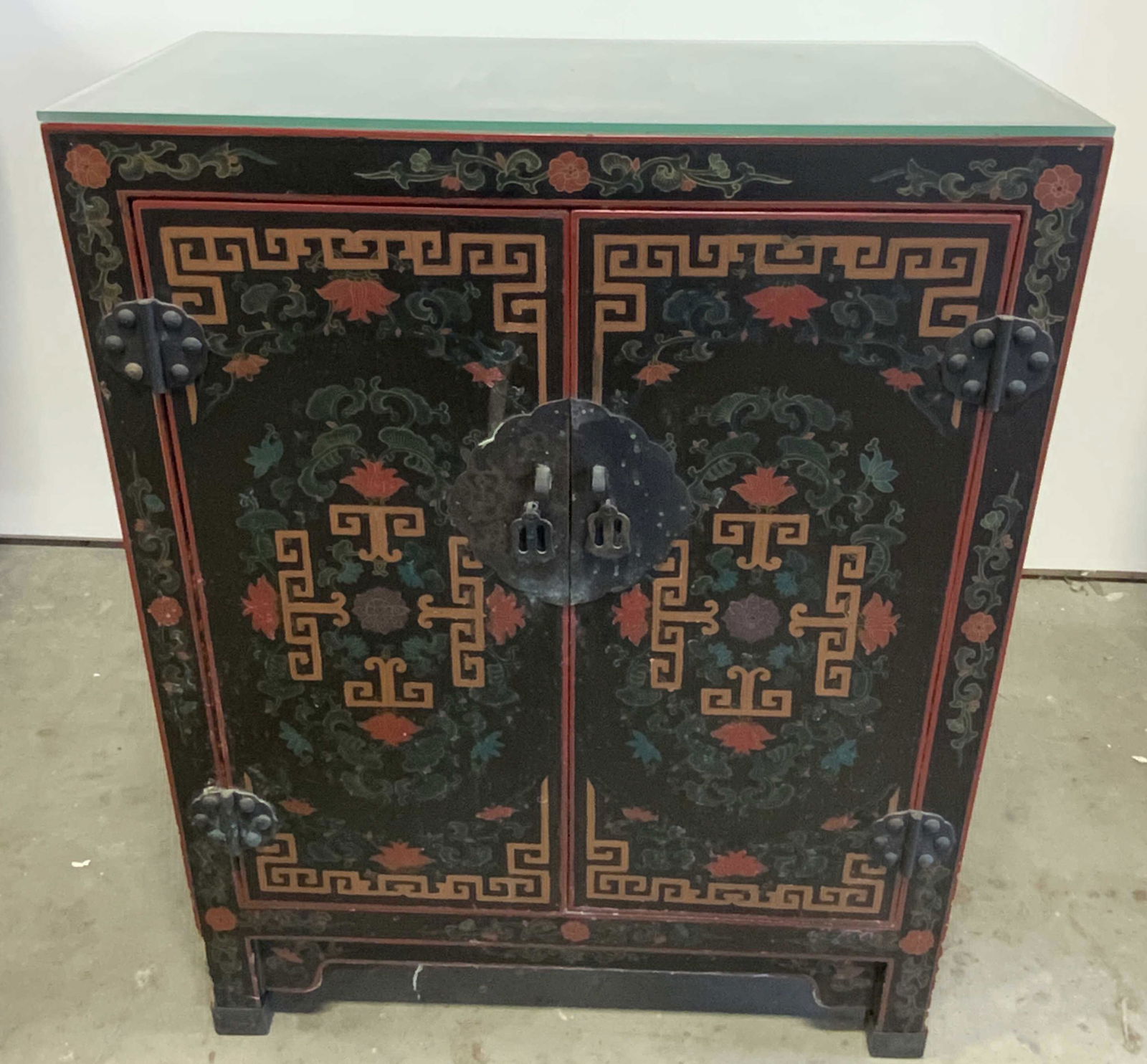 Vntg Hand Paint Asian Wooden Cabinet W/ Glass Top (1 of 20)