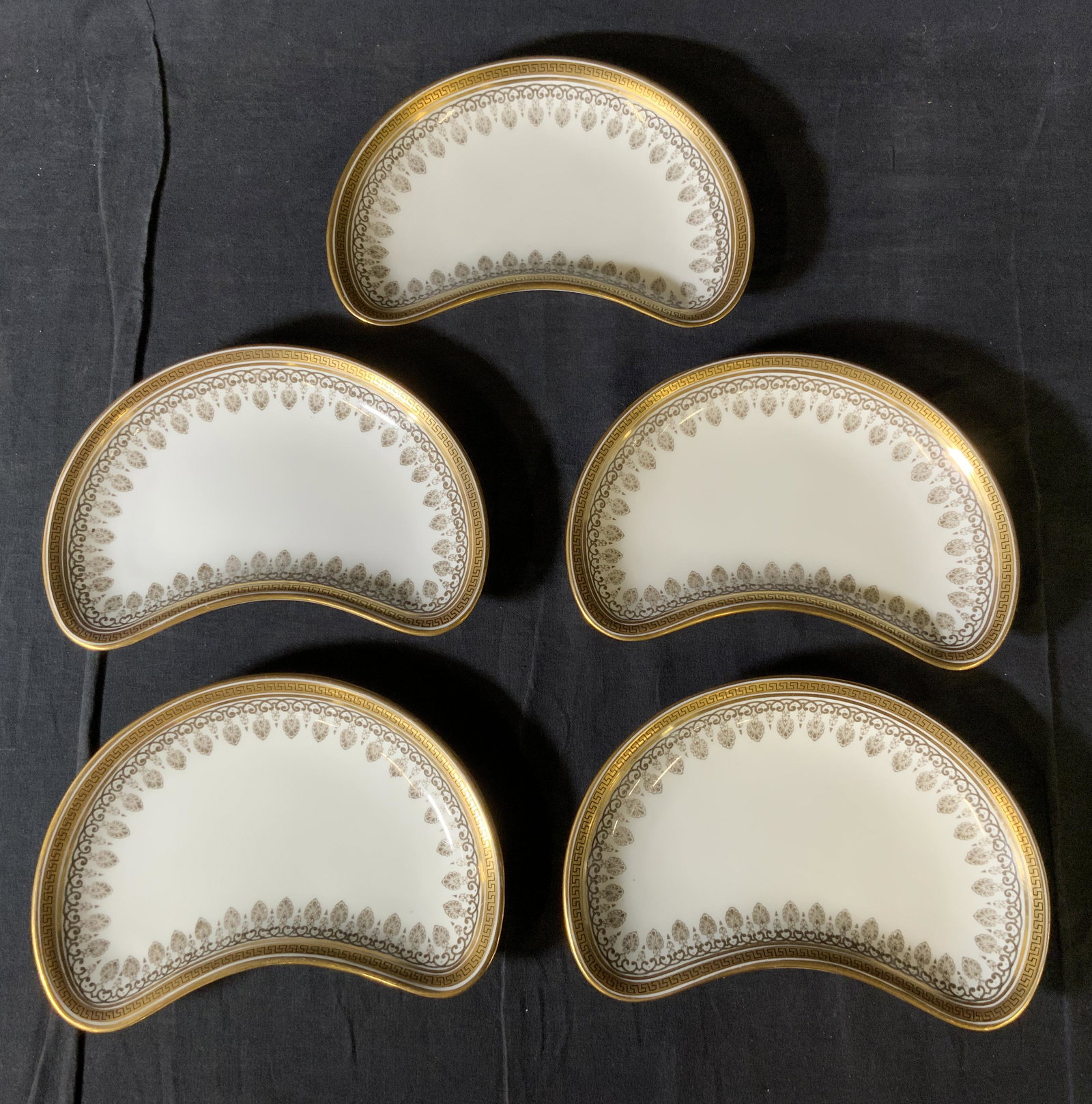 Set 5 GILMAN COLLAMORE Porcelain Crescent Dishes (1 of 5)