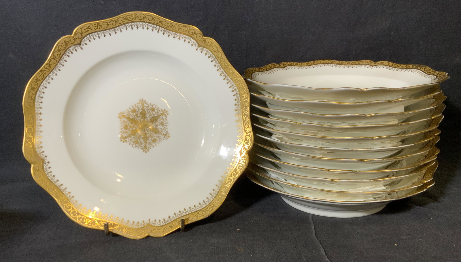 12 French Limoges Porcelain Dishes (1 of 7)