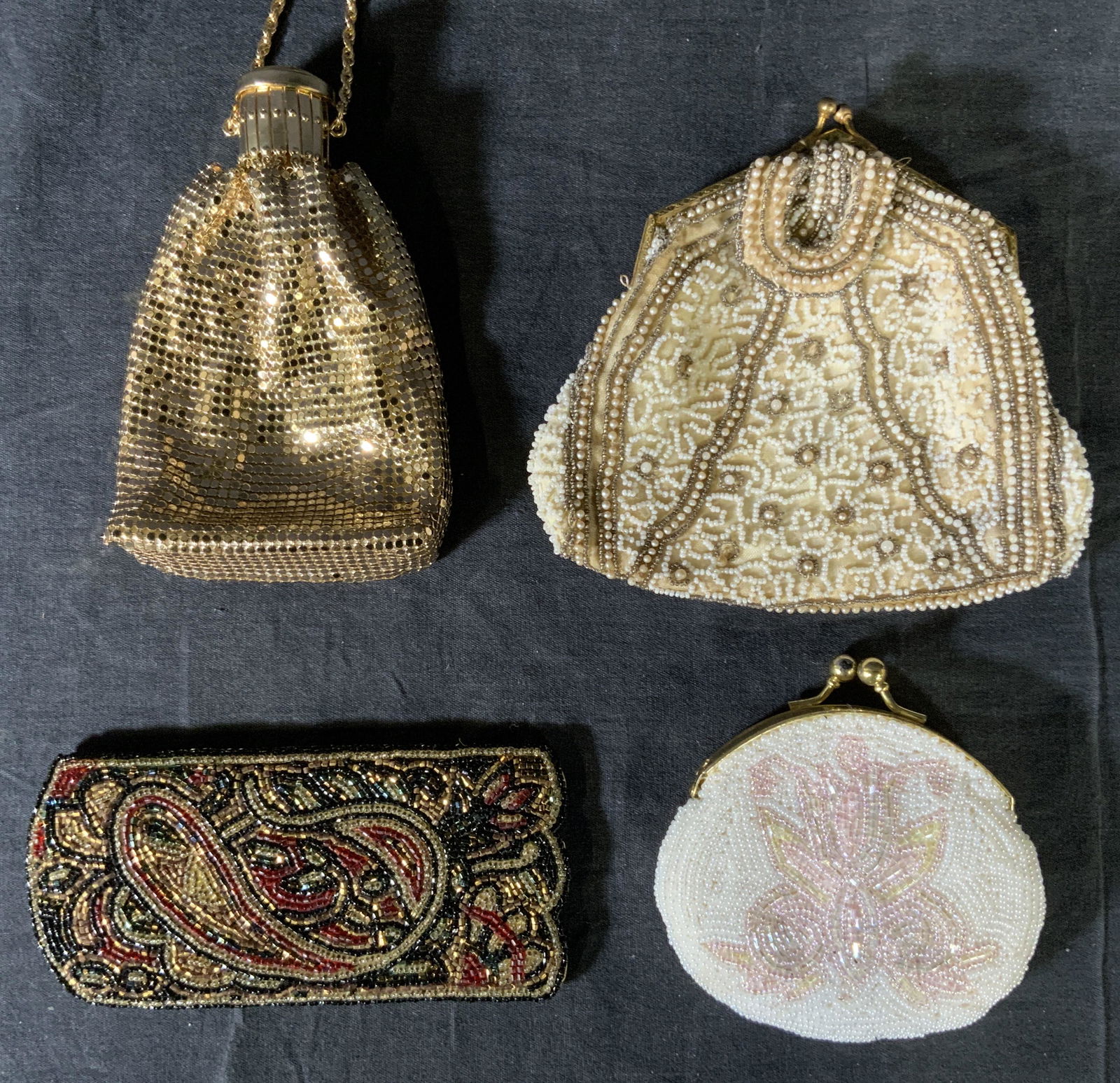 Lot 4 Beaded Handbags, Coin Purses, Glasses Case (1 of 8)