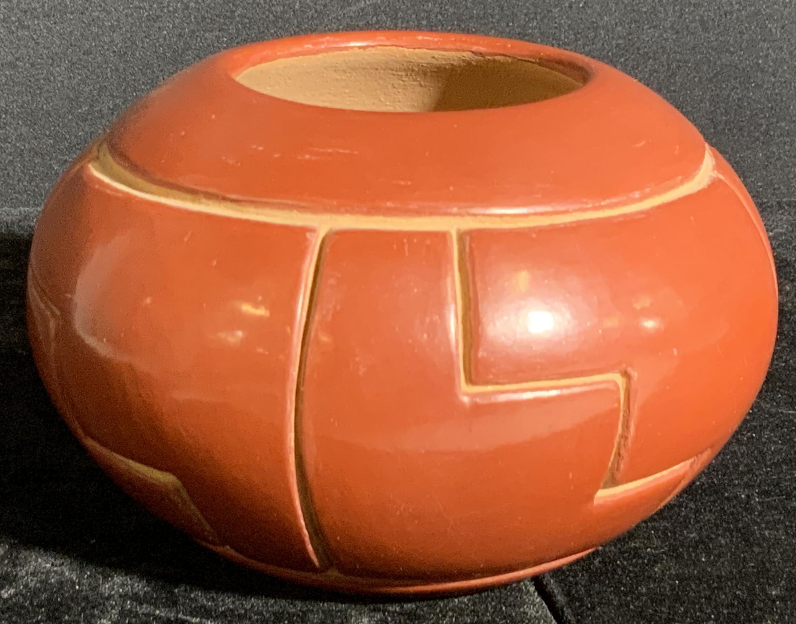 OLONIA Signed Handmade Artisan Clay Pottery Vase (1 of 6)