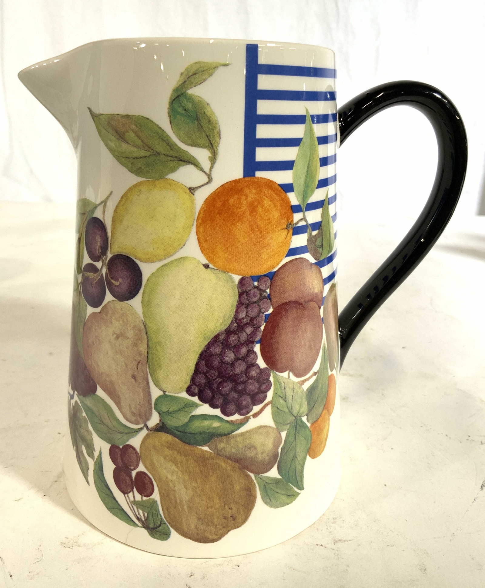 GIEN French Porcelain Pitcher (1 of 8)