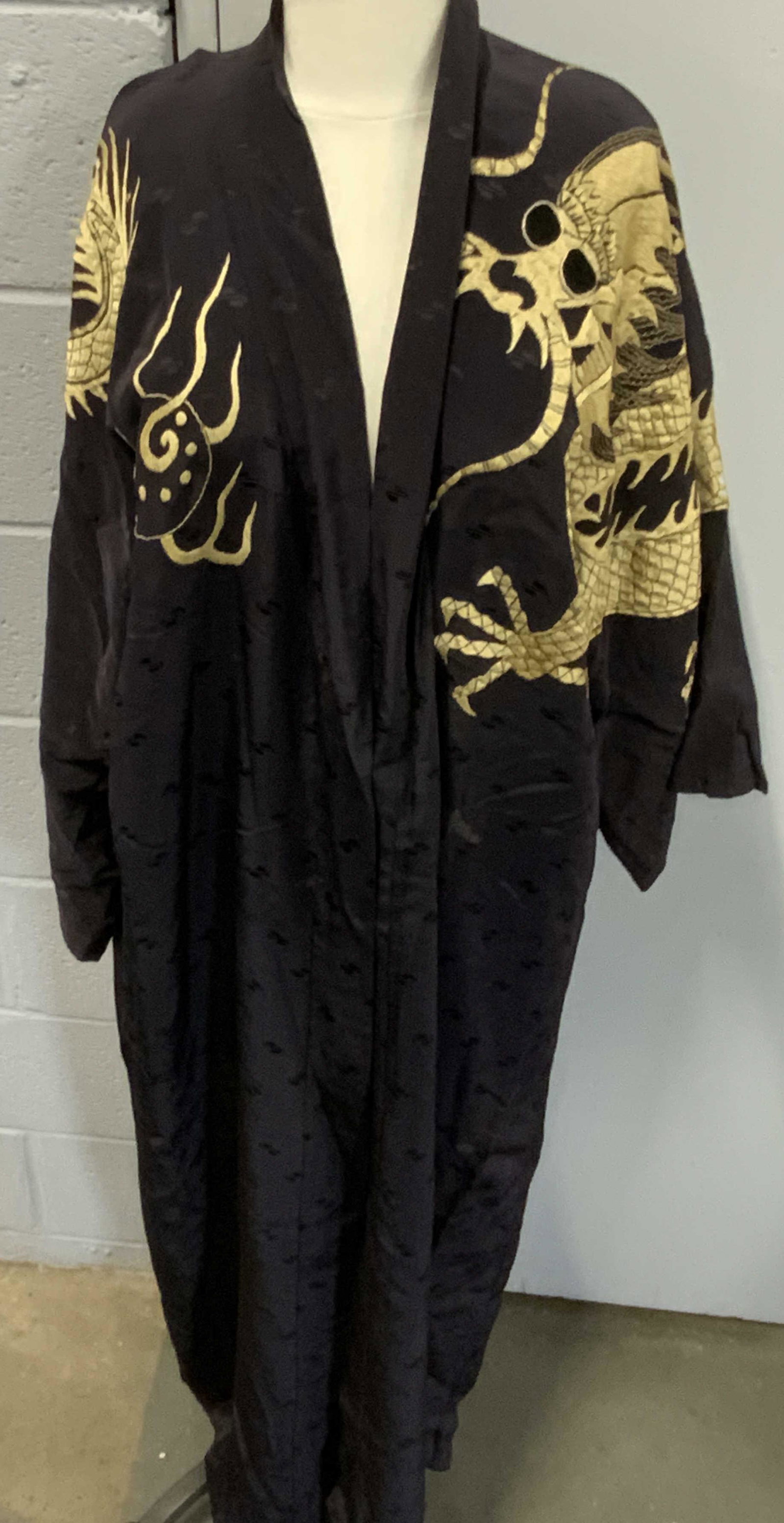 Kimono Style Dragon Motif Robe (1 of 12)