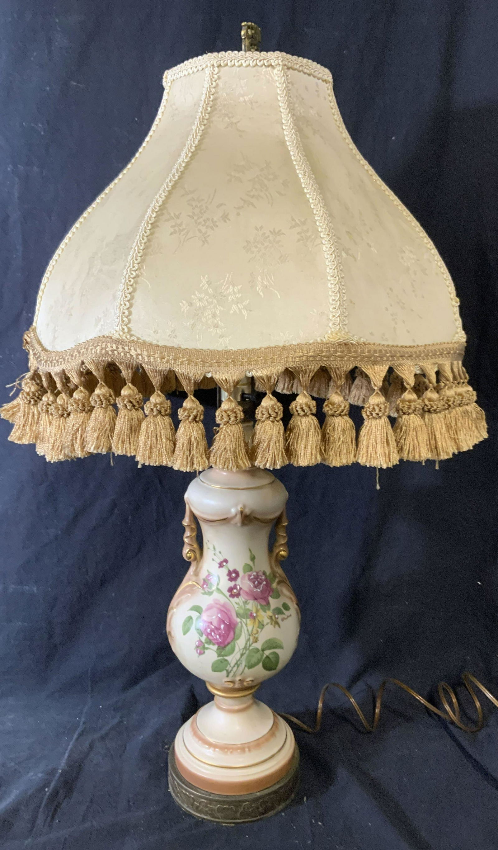 Vintage Hand Painted Ceramic Tabletop Lamp (1 of 10)