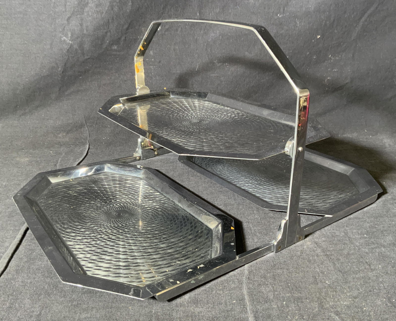 CHASE USA Metal Tiered Serving Tray (1 of 7)