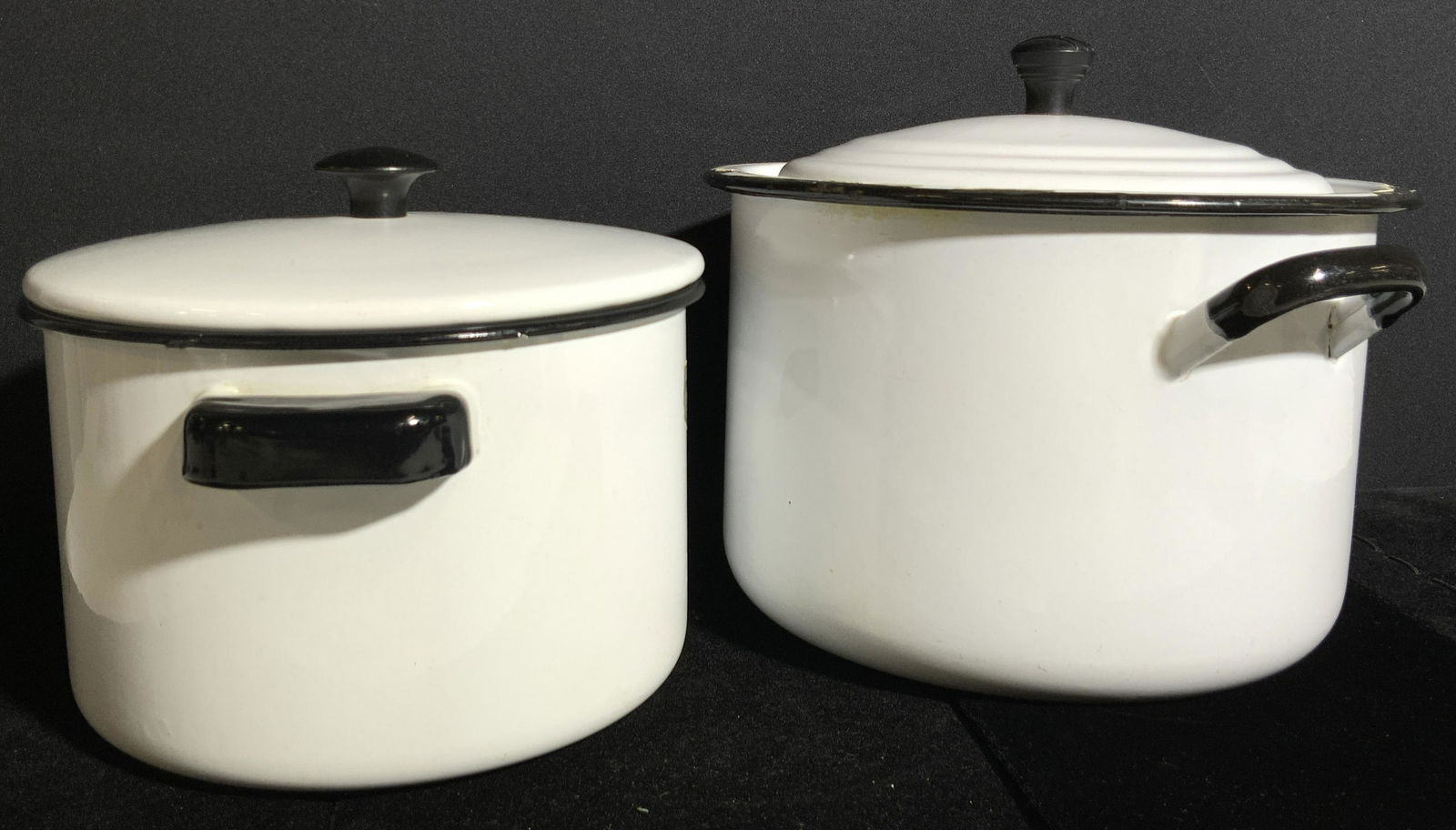 Pair White Enamel Pots, Cookware (1 of 7)