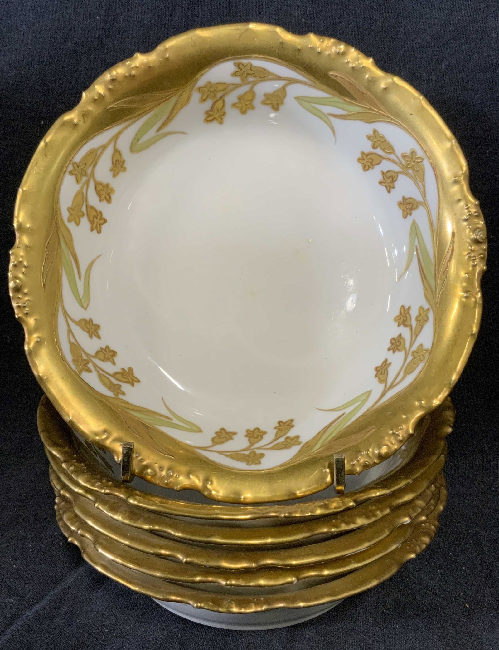 Set 6 France LIMOGES Ceramic Bowls: Set 6 LIMOGES Ceramic Bowls. Hallmarked on undersides Limoge France. Dinnerware, tableware, tabletop accessories, homeware. measures approx 6 in in diameter. Some general surface wear including scratc