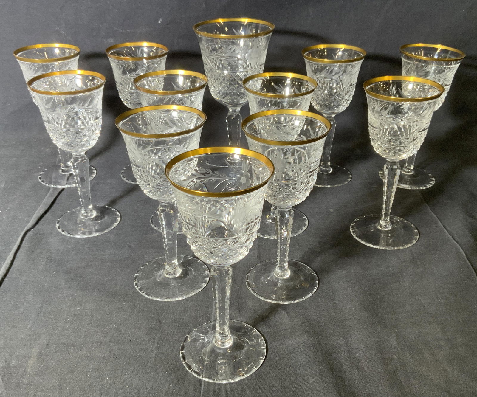 Set 12 Cut Crystal Champagne Glasses (1 of 8)