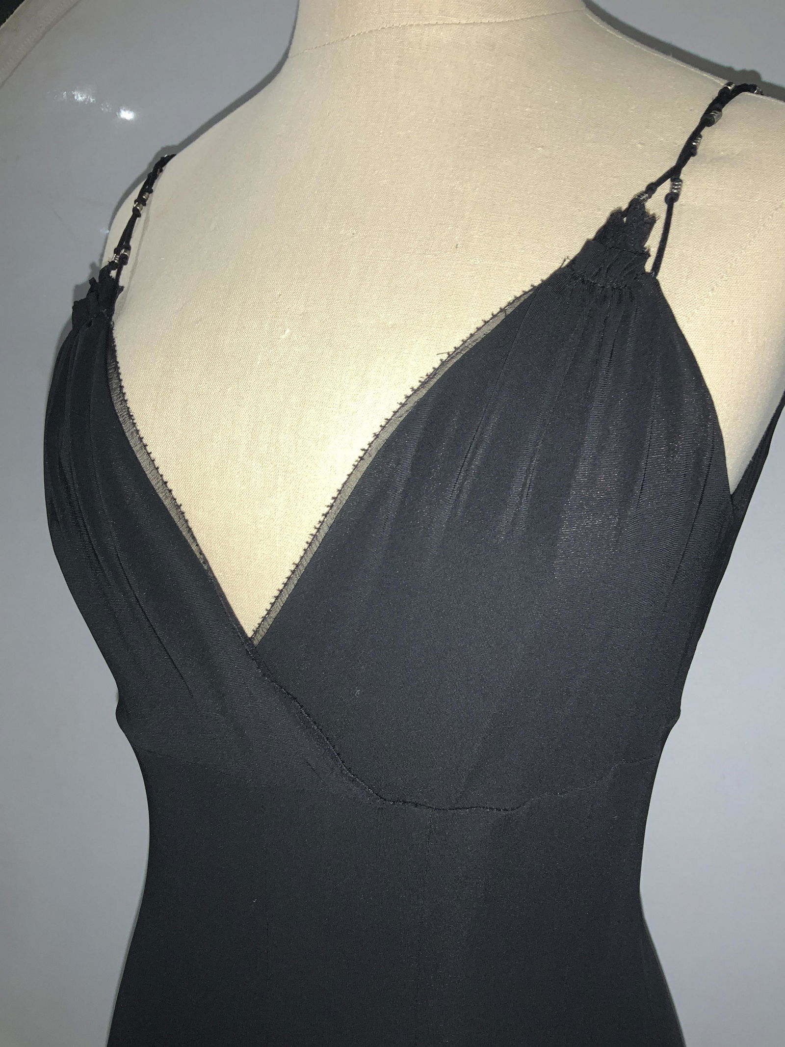 Sexy ELIE TAHARI & A.B.S. Black Slip Dresses, 2 (1 of 8)
