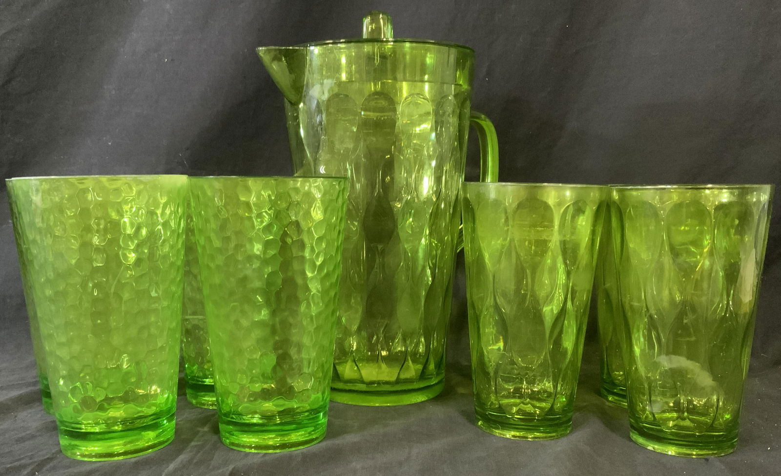 Lot 9 Lime Toned Plastic Drink Ware Accessories (1 of 5)