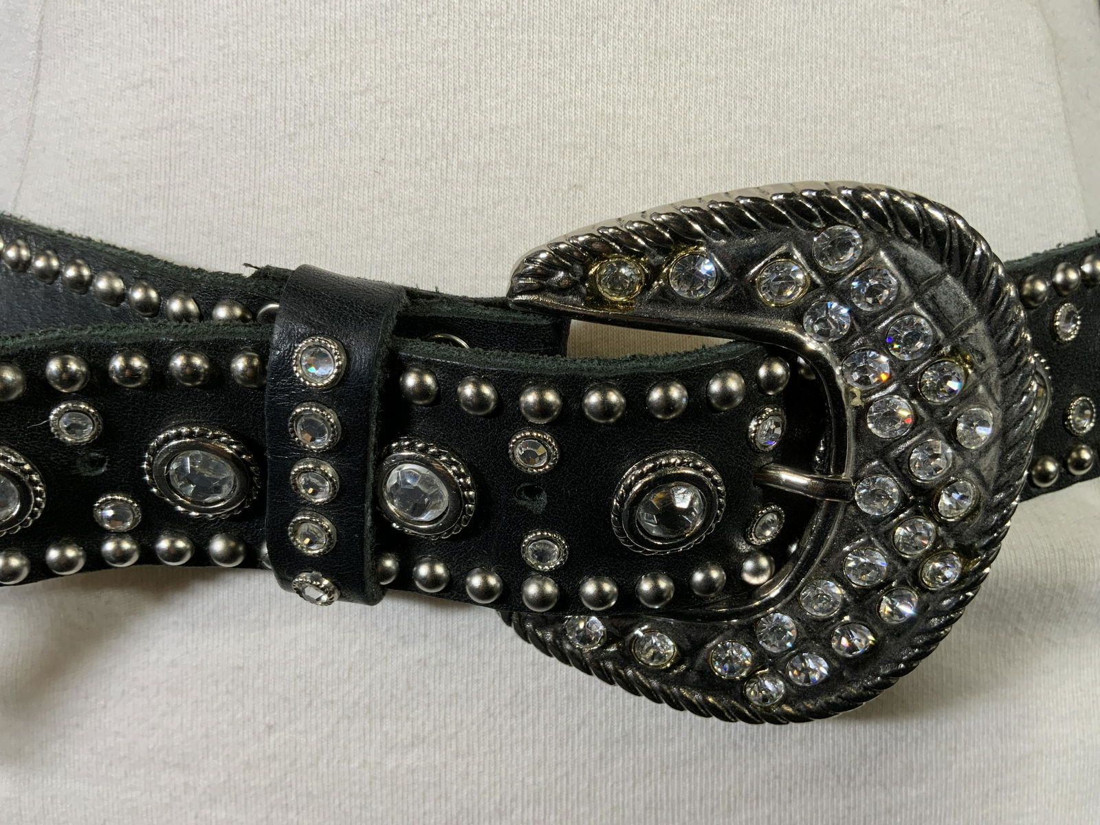 LEATHER ROCK Studded Leather Belt (1 of 6)