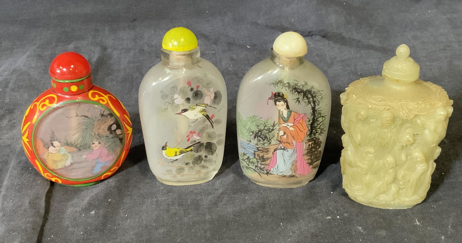 Group Lot 4 Snuff Bottles (1 of 8)