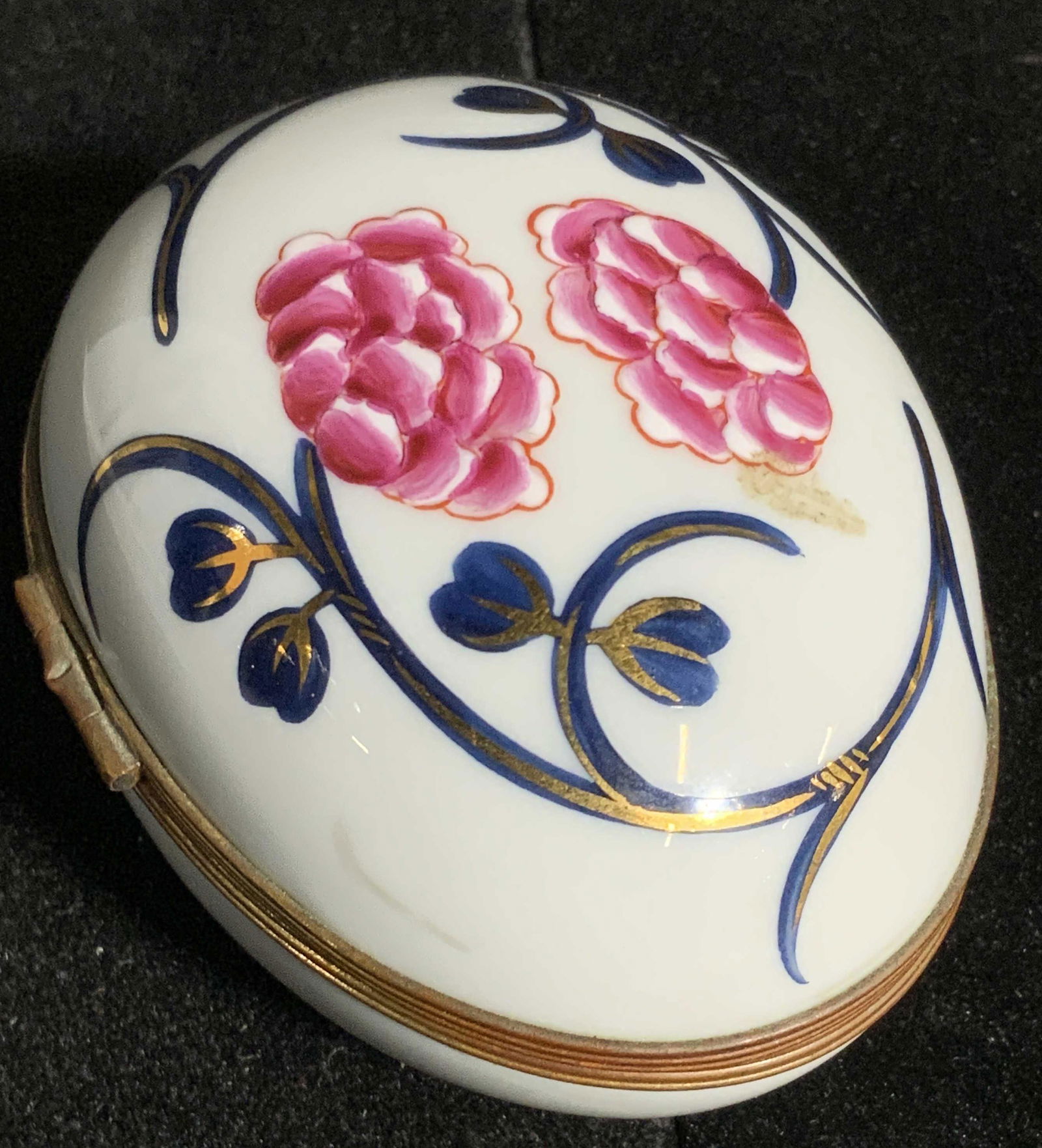 Vintage LIMOGES FRANCE Sign Porcelain Trinket Box (1 of 9)
