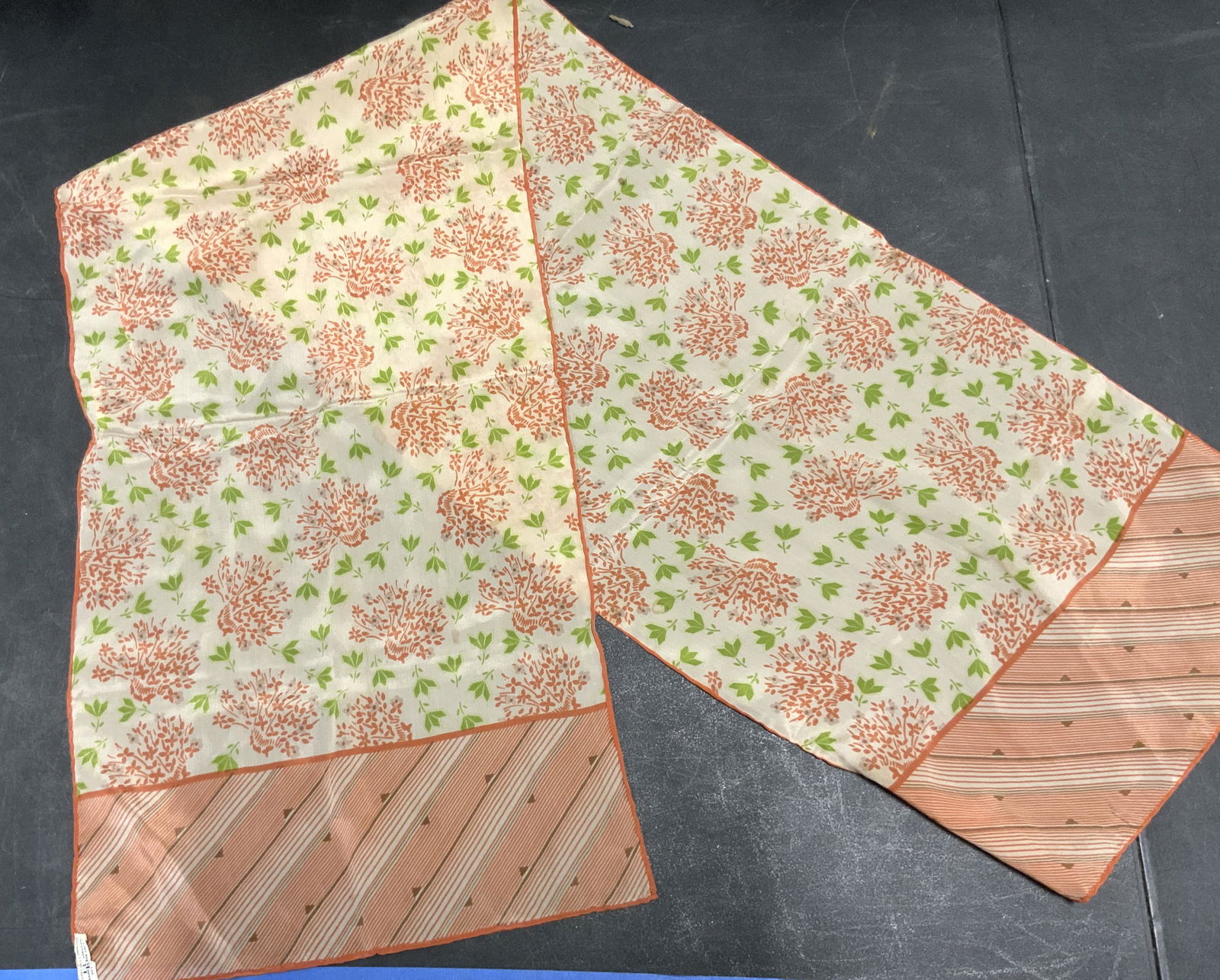 3 Vntg Coral Patterned Scarves, Anne Klein & More (1 of 10)