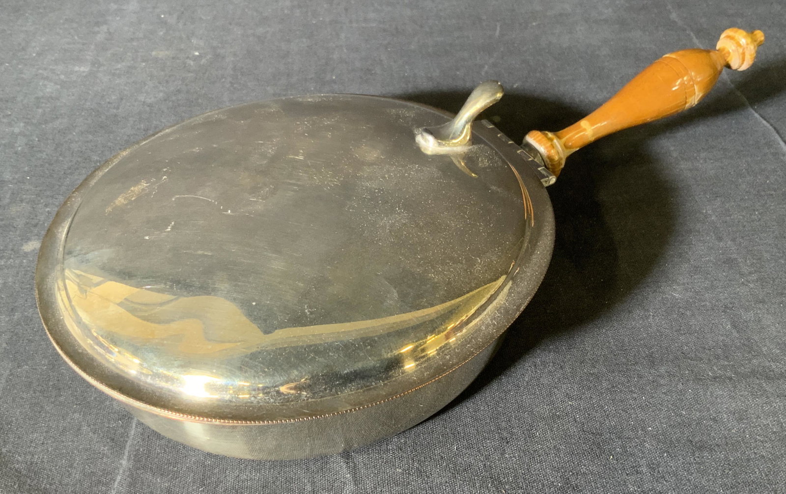 Vintage CRESCENT Silver Plated Silent Butler: Vintage CRESCENT Silver Plated Silent Butler, inscriptions read ‘Crescent 47P’, measures 10 3/4 inches at widest point, body of piece measures 6 1/4 inches in diameter, surface wear to piece, crac