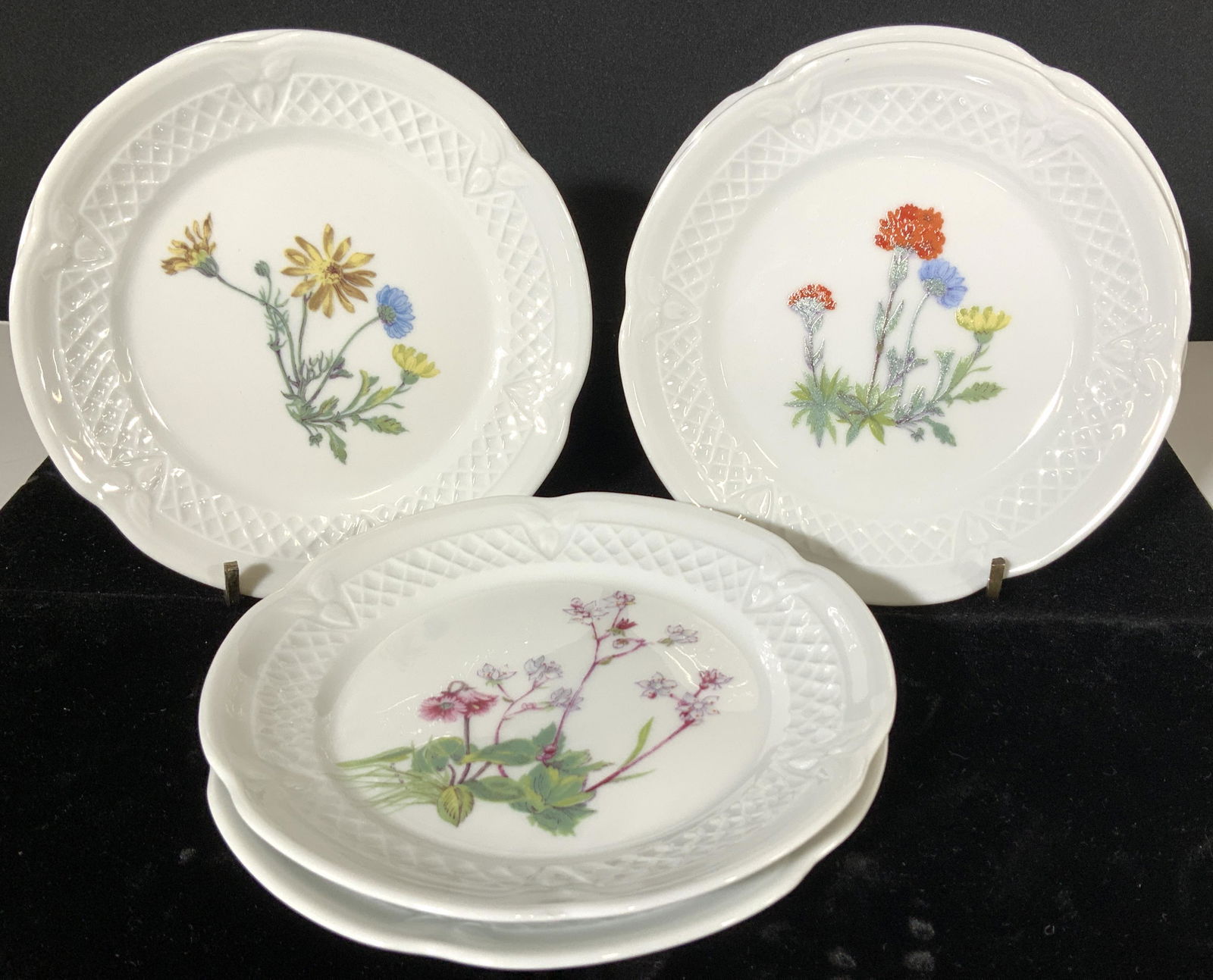 Set 6 LOURIOUX FRENCH PORCELAIN PLATES (1 of 6)