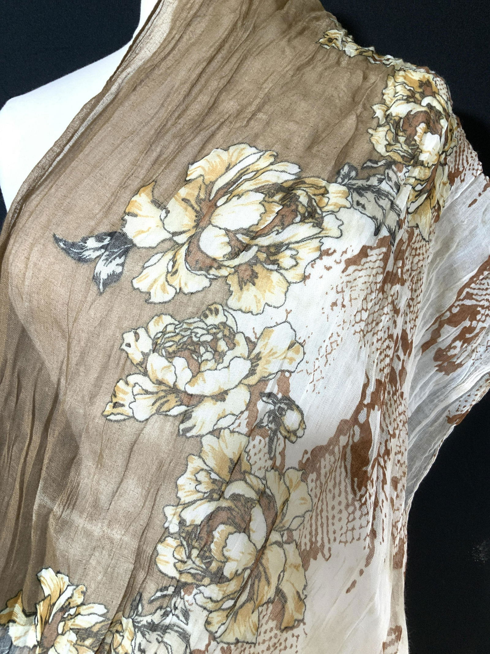 Grp 2 Ladies Long Bohemian Fashion Scarves (1 of 6)