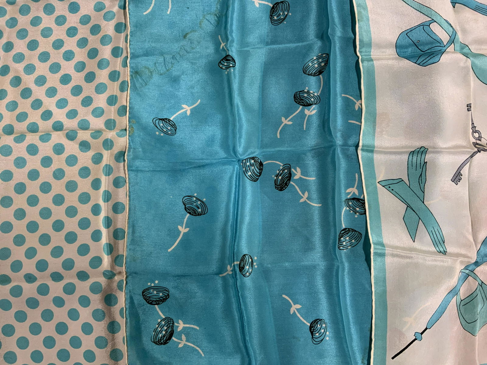 Lot 3 Vintage Silk Scarves & Handkerchief (1 of 6)