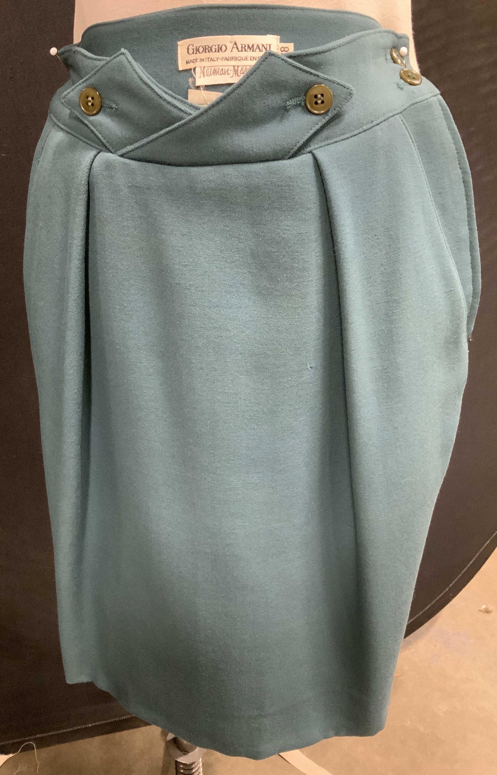 Giororgio ARMANI Skirt, Anni KUAN Top: Luxury designer ANNI KUAN black rayon short sleeve tee, size small. Luxury designer GIORGIO ARMANI green viscose skirt, Made in Italy, vintage piece, button and zipper side closure, sz 38 ( 26 in. Wai