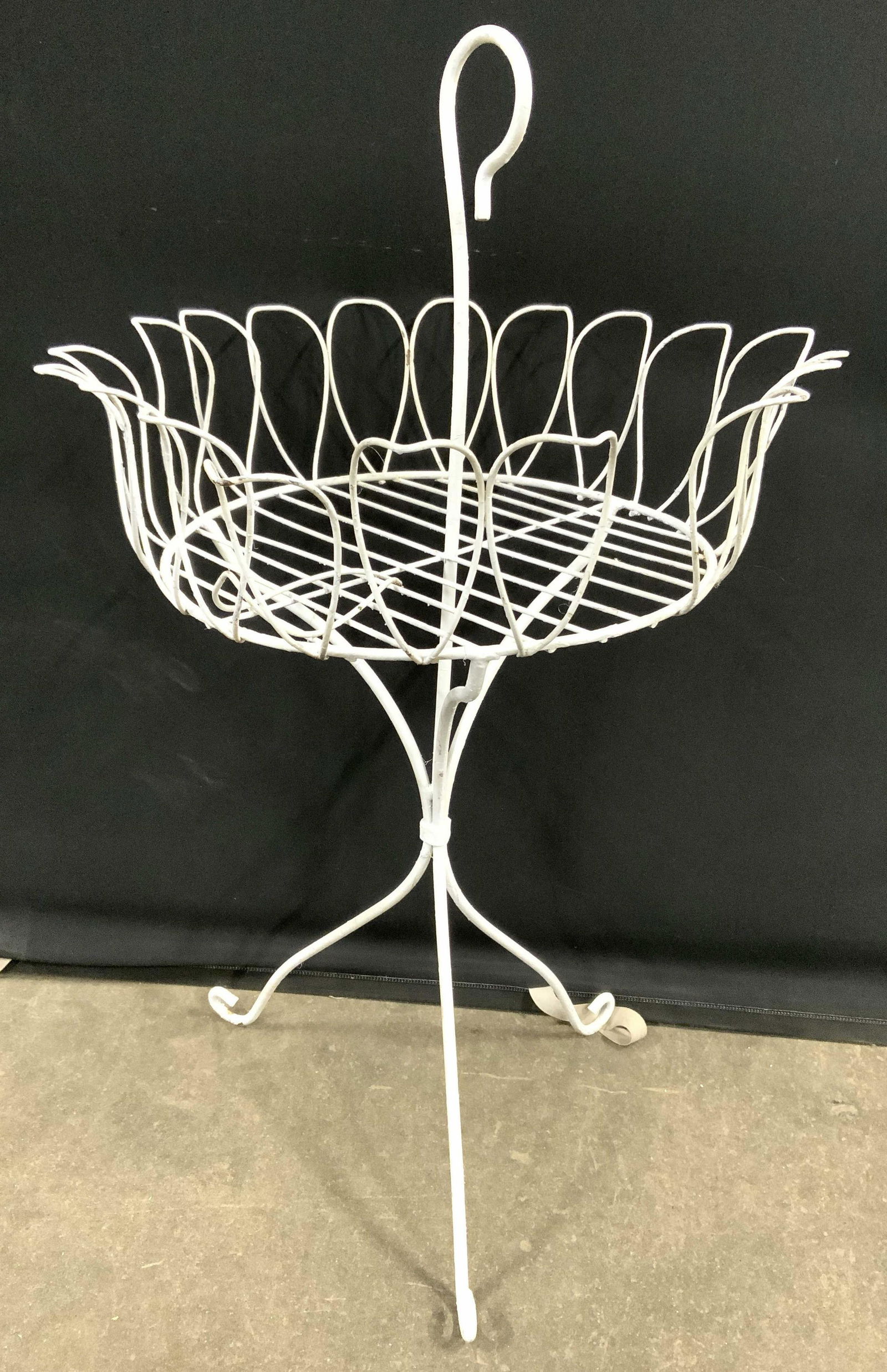 Vintage White Toned Metal Plant Stands (1 of 10)