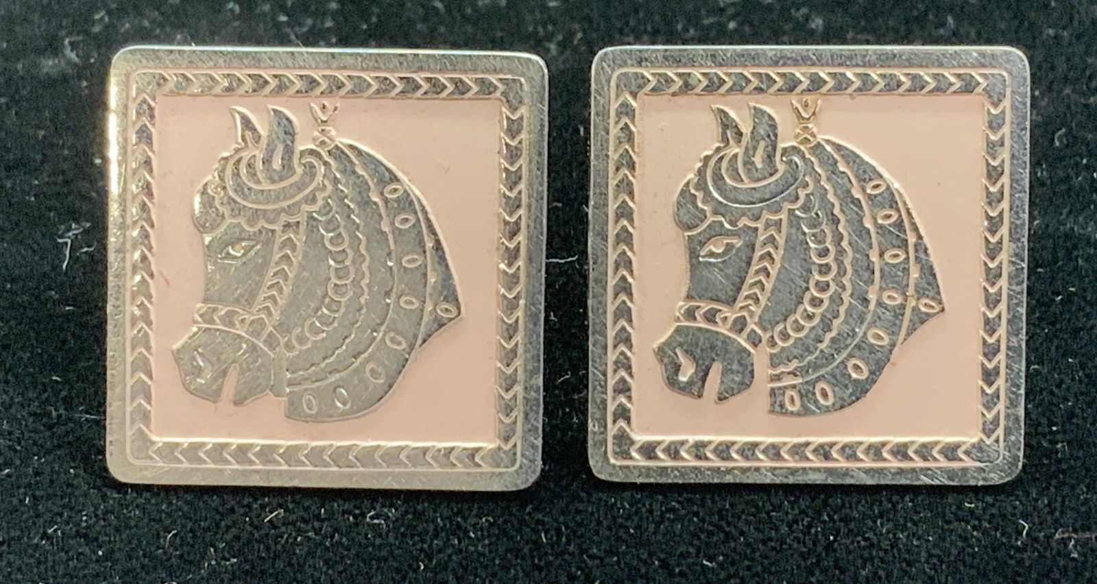 SWANK Arabian Horse Head Cufflinks (1 of 8)