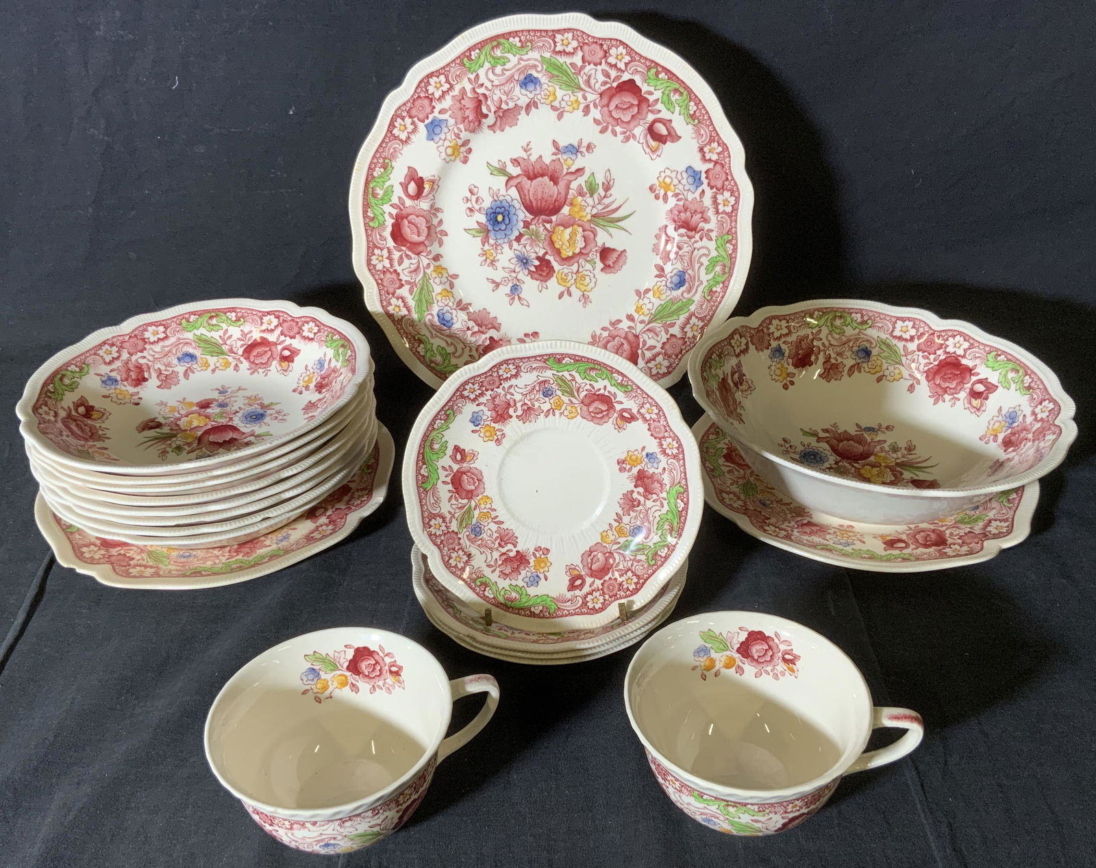Set 18 Vintage JOHNSON BROS Dorchester Dishes (1 of 7)