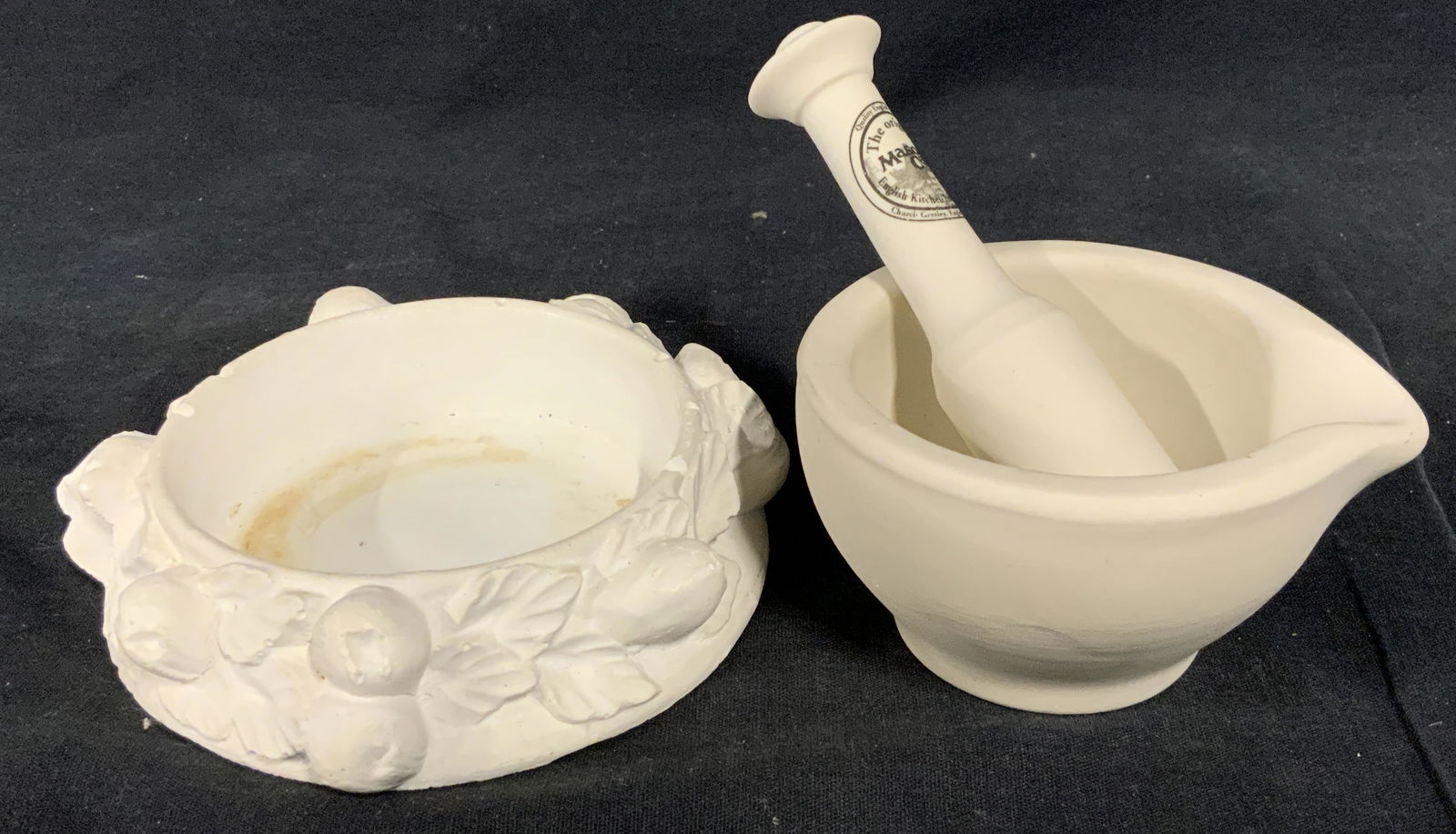 Group Lot 2 Ceramic Tabletop Accessories (1 of 7)