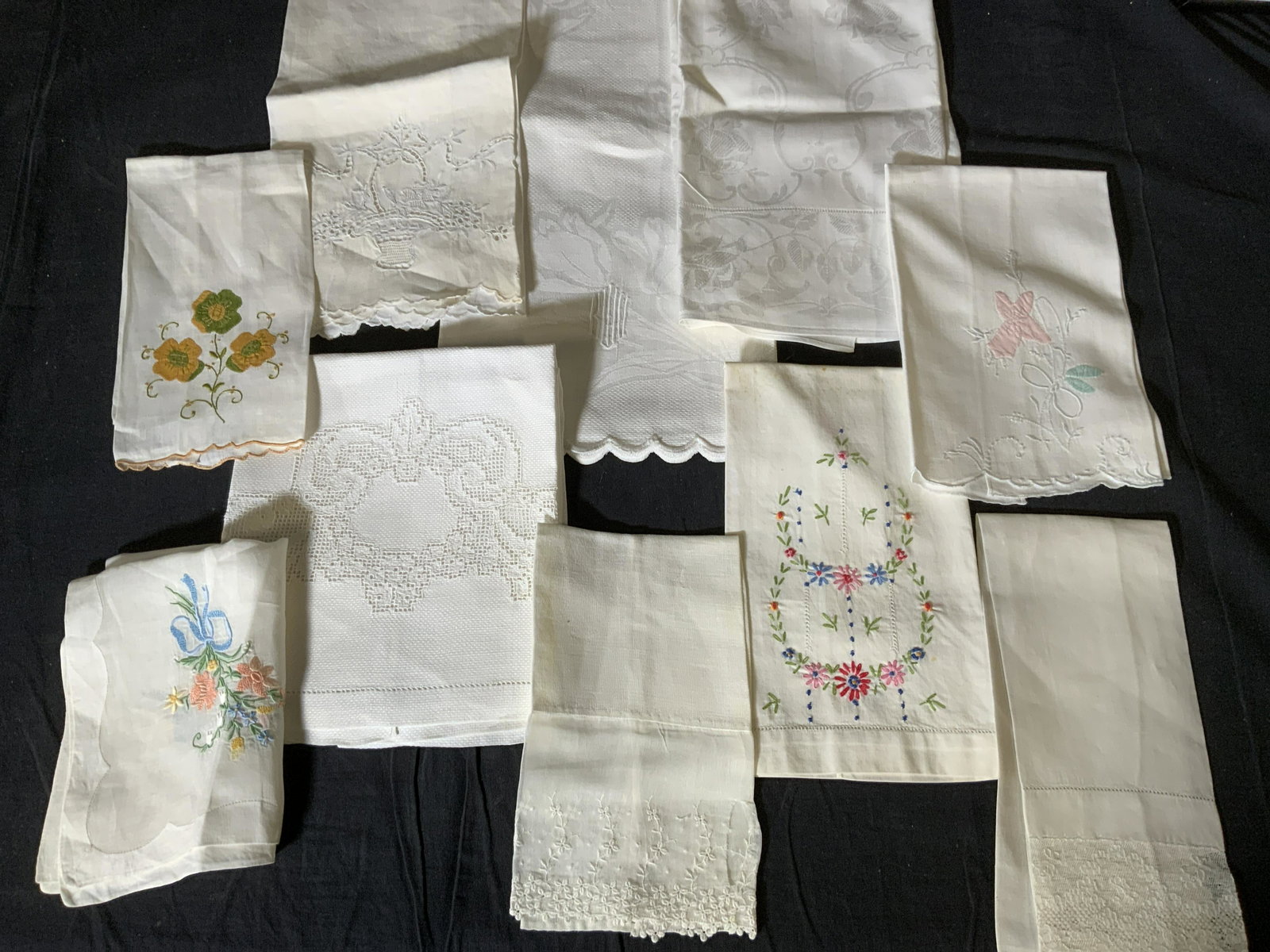 Lot 10 Tea Towels & Handkerchiefs: Lot 10 Tea Towels & Handkerchiefs, no apparent inscriptions or labels, smallest piece measures 16 3/4 x 10 3/8 inches, largest measures 36 5/8 x 23 1/8 inches, stains and loose threads to pieces, Line