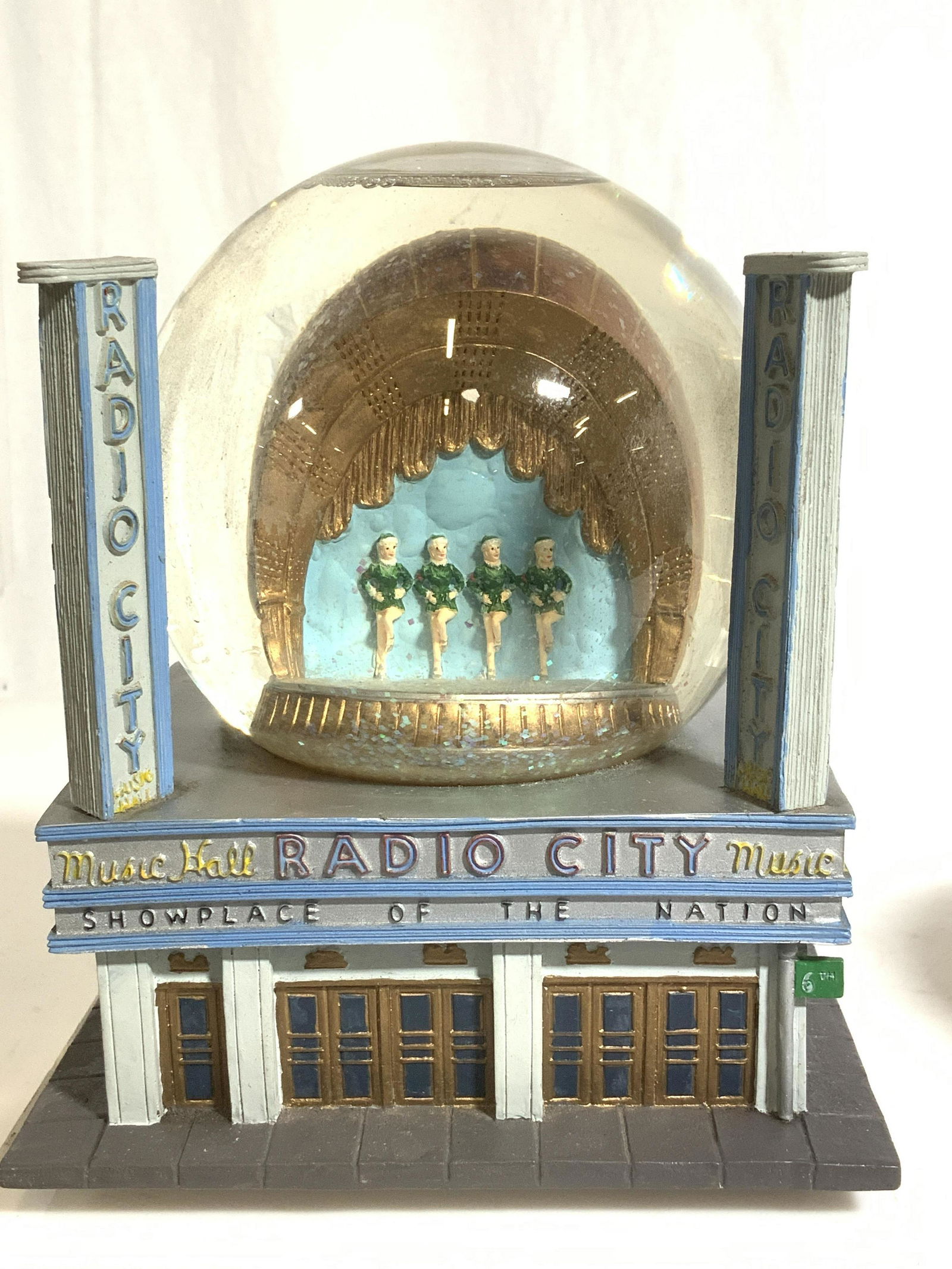 Lot 3 Vntg Snow Globes, Radio City, Ebbets Field (1 of 9)