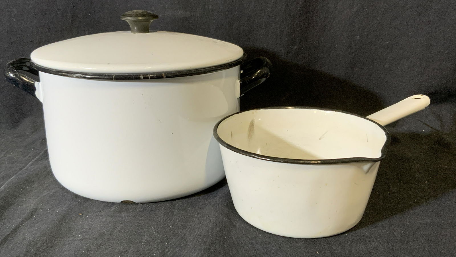 Lot 2 Enamel Cookware (1 of 5)