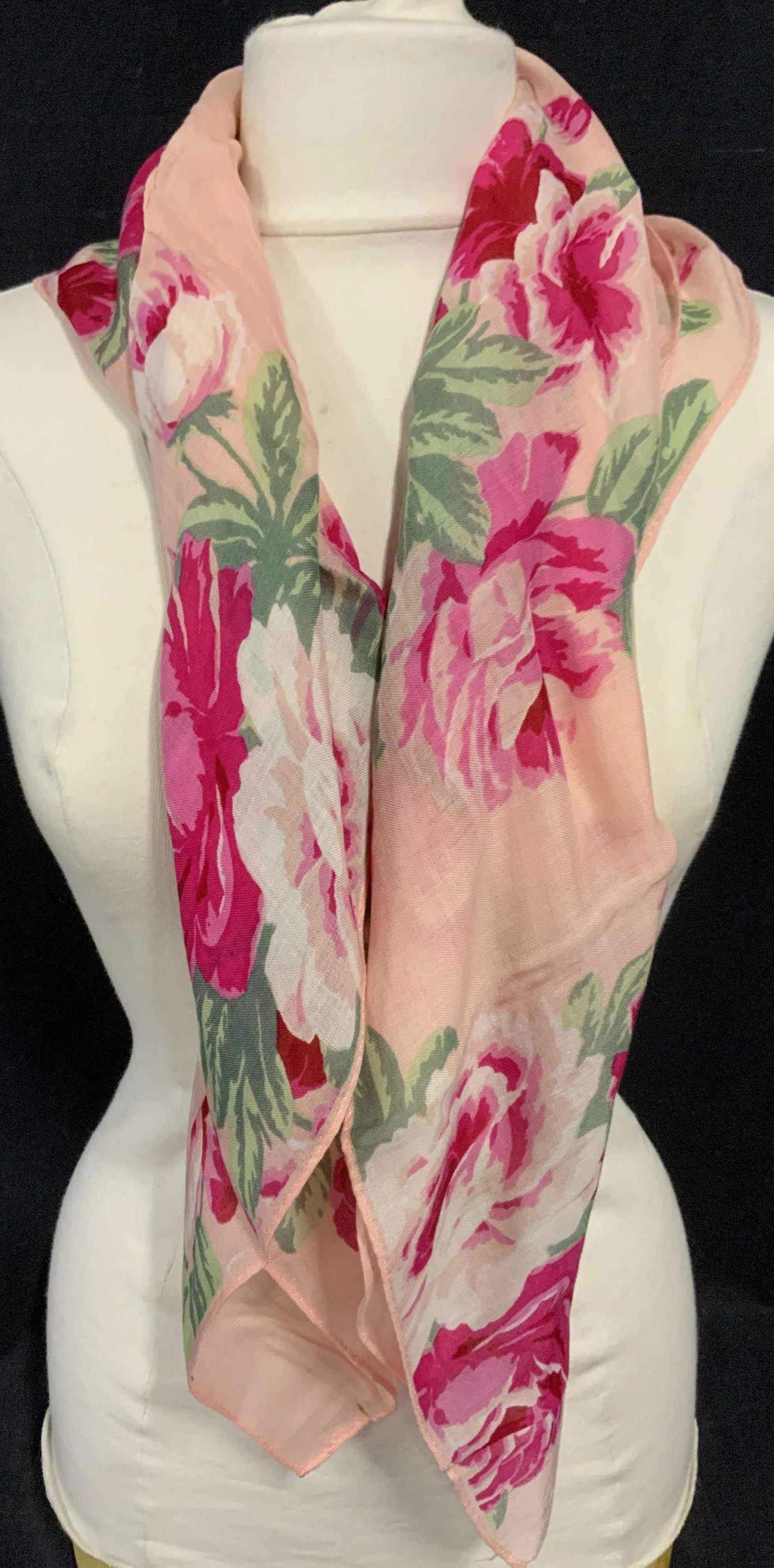 Lot 2 Vintage Women’s Scarves (1 of 6)