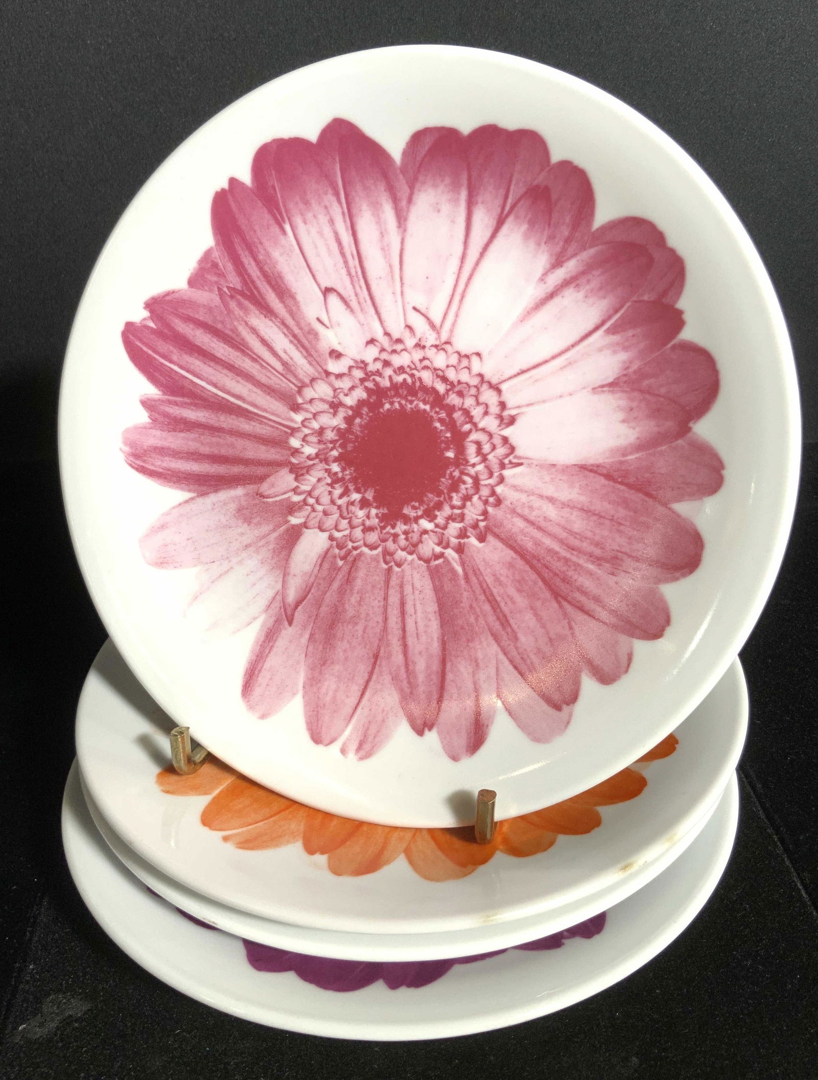Set 4 Colorful Floral Ceramic Plates (1 of 7)
