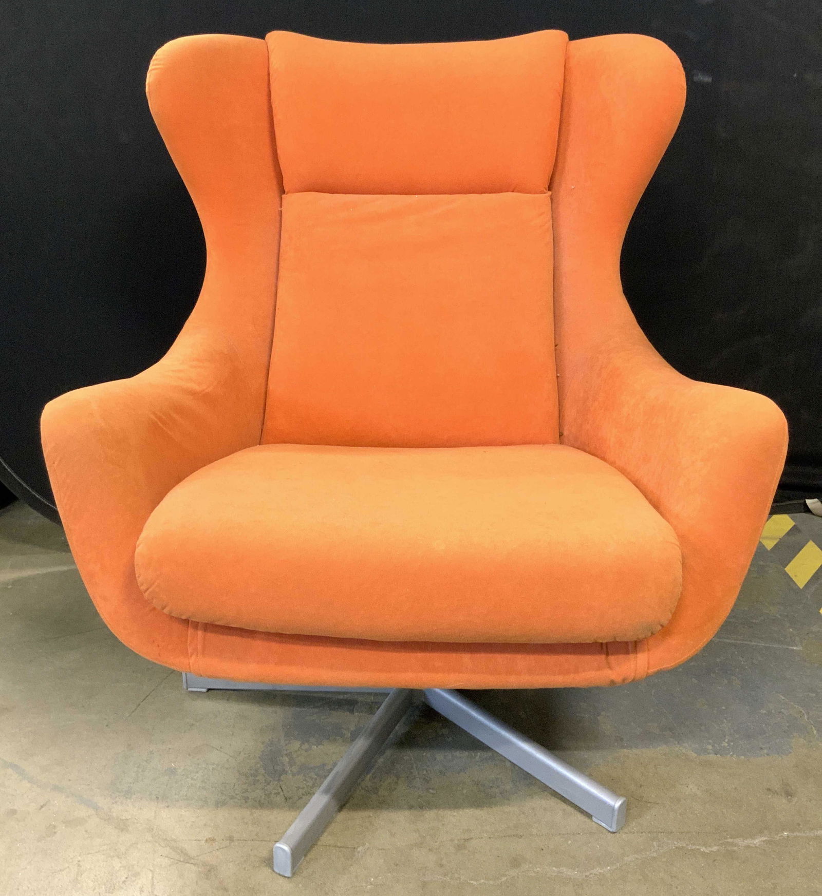 MCM Arne Jacobsen Orange Swivel Lounge Chair (1 of 18)