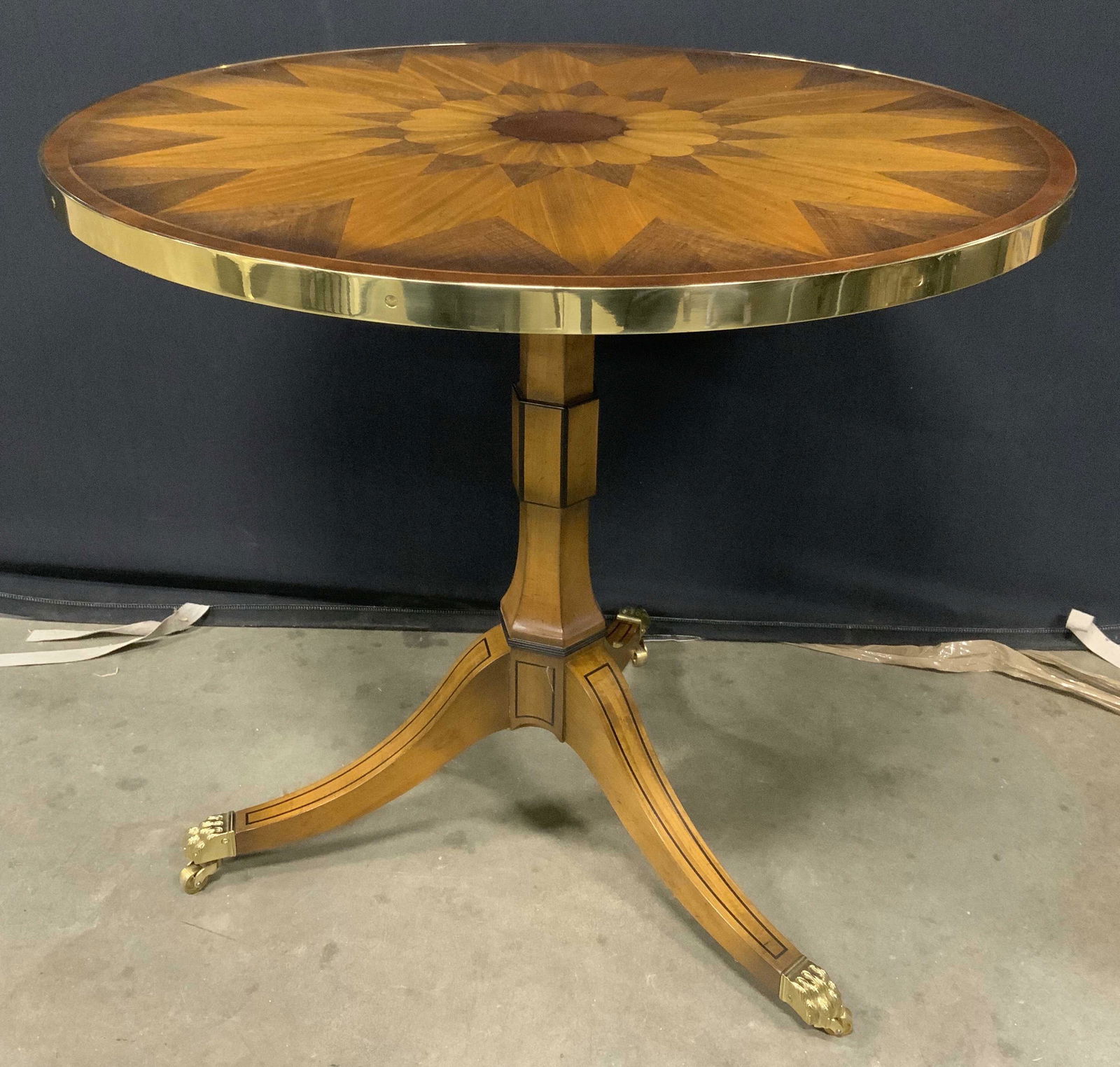 BAKER Vintage Wood Brass Pedestal Side Table (1 of 12)