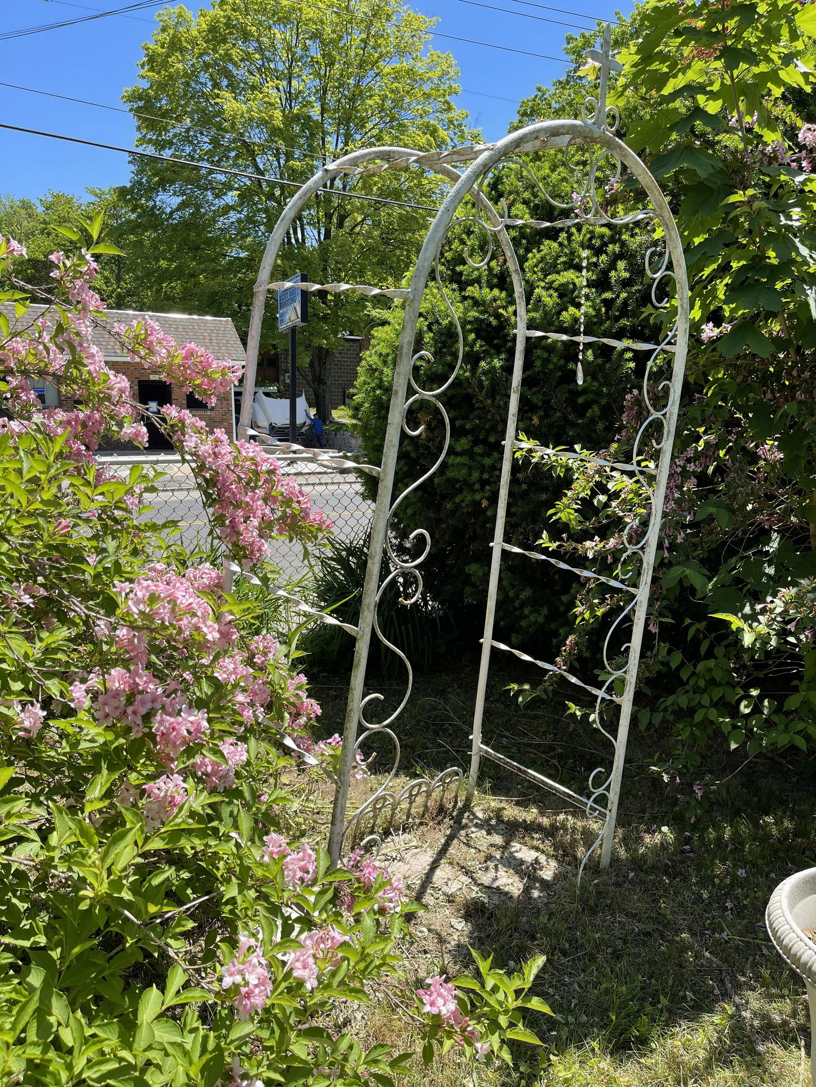 Vintage Iron Scrolled Garden Archway Trellis (1 of 8)