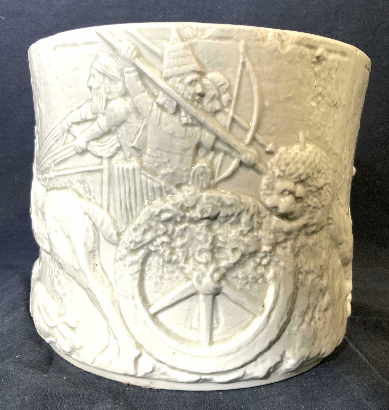 FITZ & FLOYD INC Porcelain Planter (1 of 10)