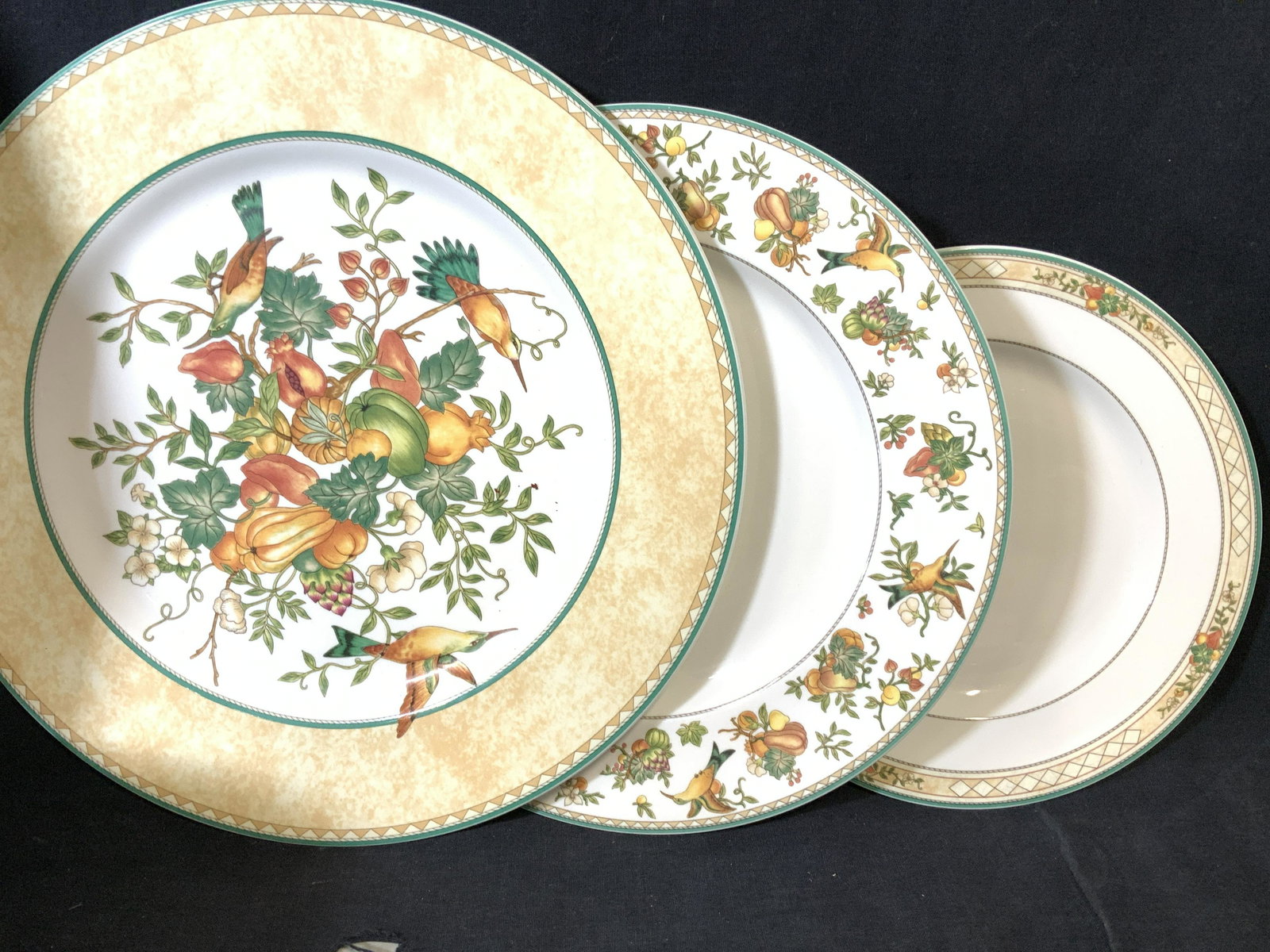 Villeroy & Bach HEINRICH Golden Birds Chinaware 83: Complete Set Porcelain Dinnerware, Hallmarked Heinrich Bone China Villeroy & Bach Golden Birds Thailand Dishwasher Safe. Two oval platters , largest 10.75 x 16 in., Round Serving Plate with squash and