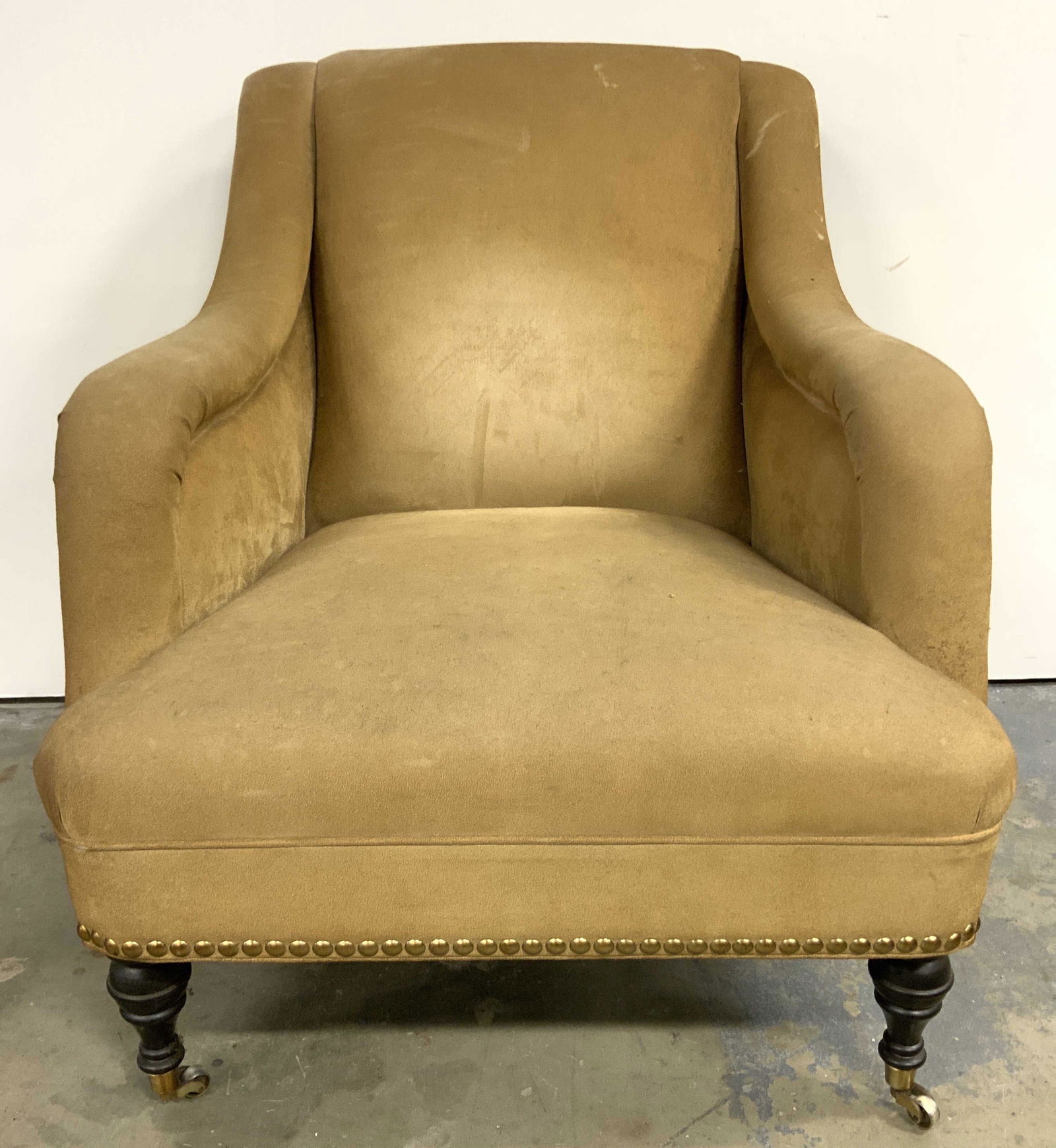MITCHELL GOLD & BOB WILLIAMS Armchair (1 of 10)