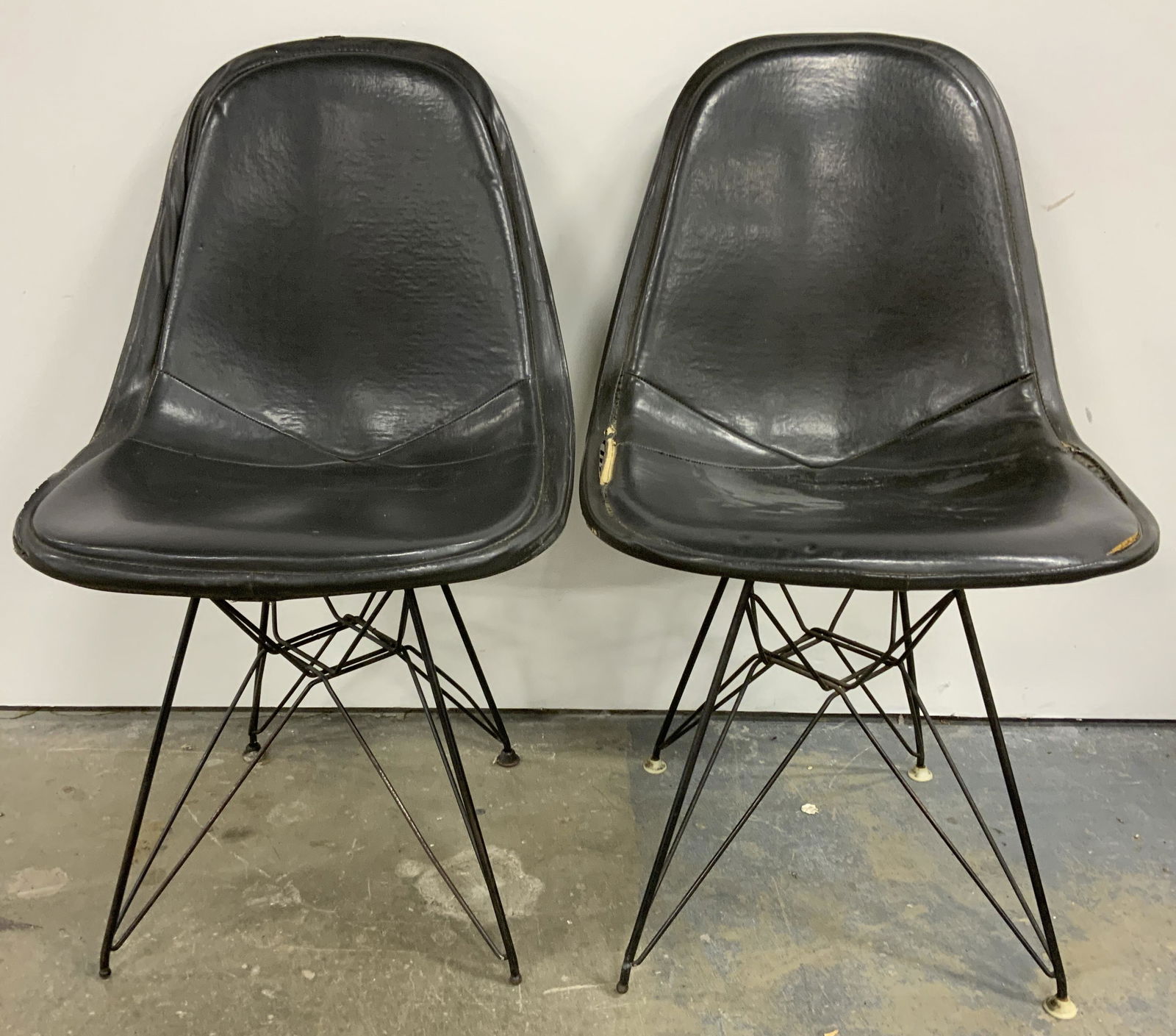 Pair HERMAN MILLER EAMES Wire Chair (1 of 18)