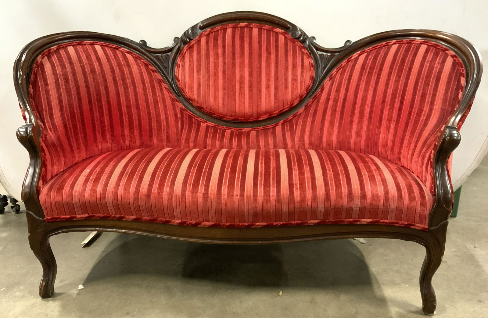 Antq Victorian Carved Wooden Upholstered Loveseat (1 of 11)
