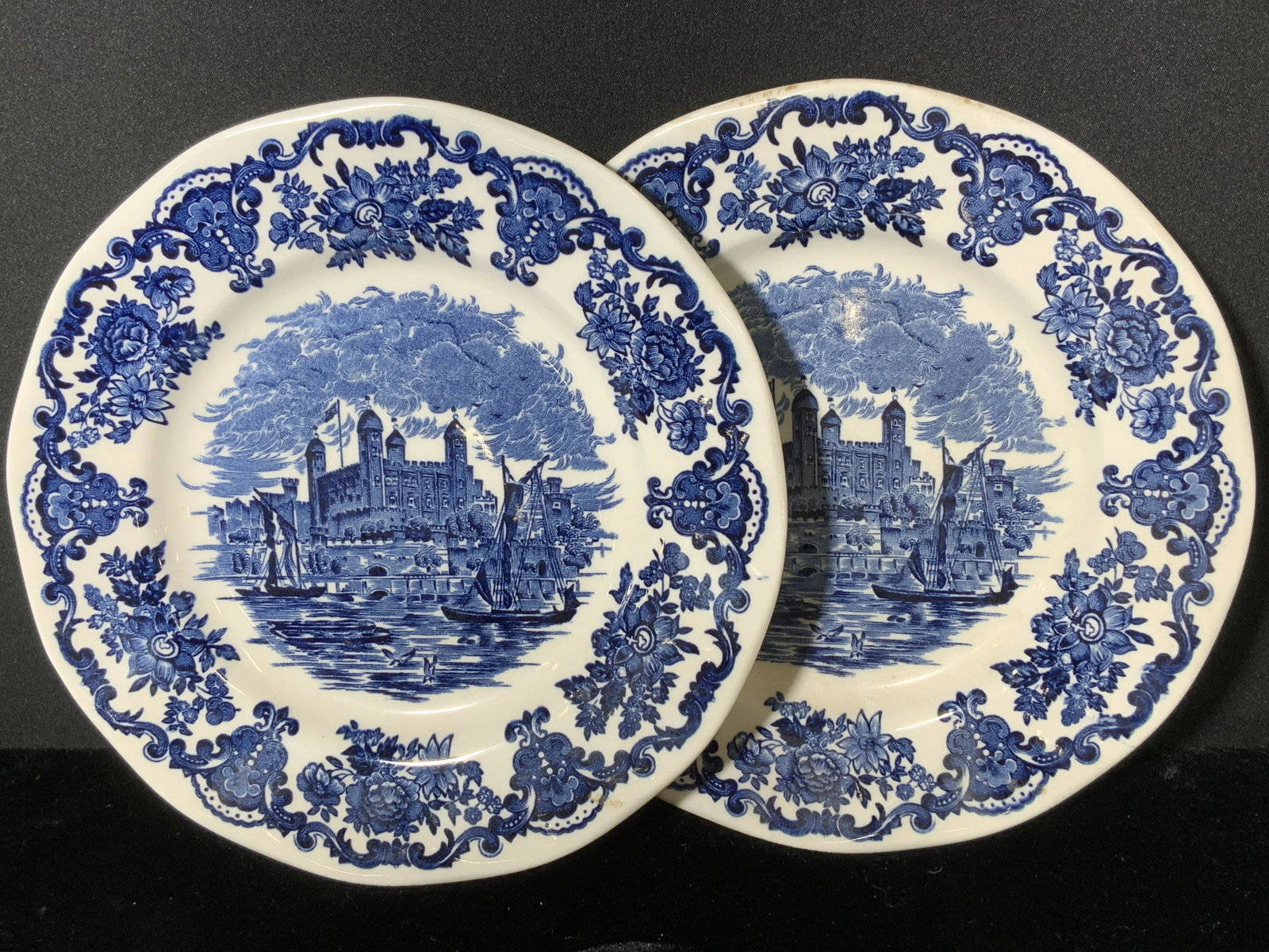 Pair WEDGWOOD Tower of London Ceramic Plates (1 of 6)