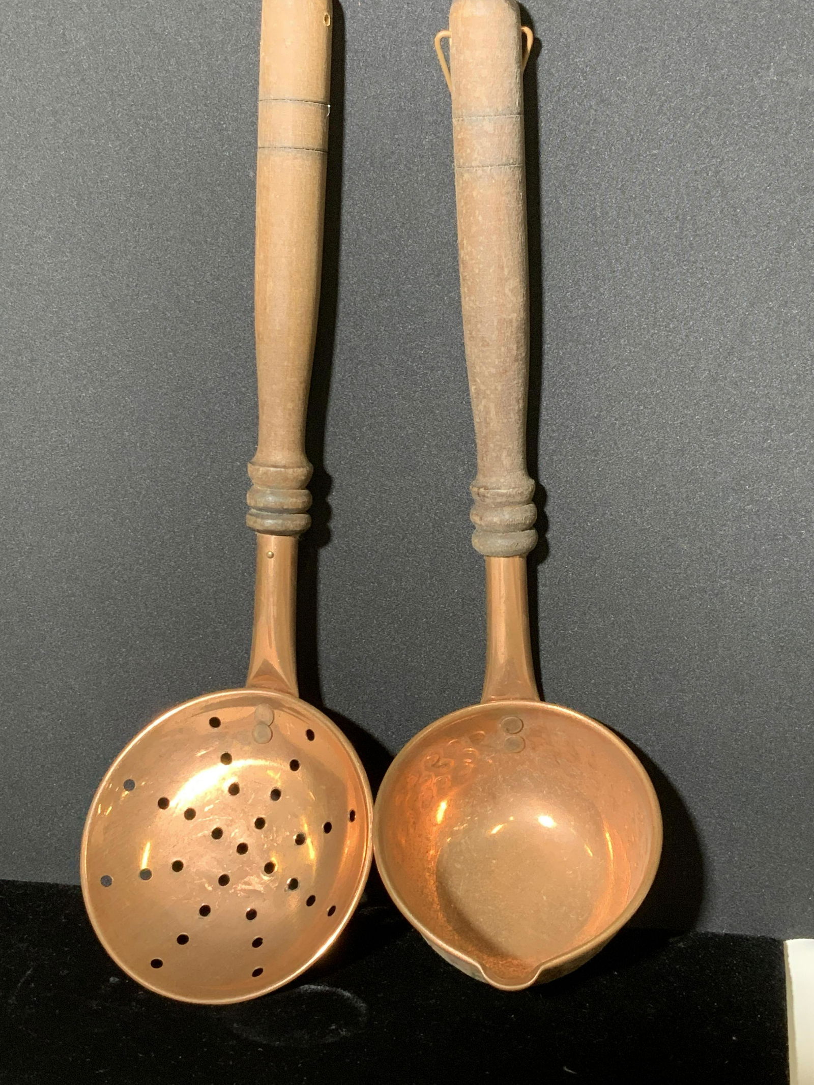 Pr Collectible Copper And Wood Vintage Serverware (1 of 5)