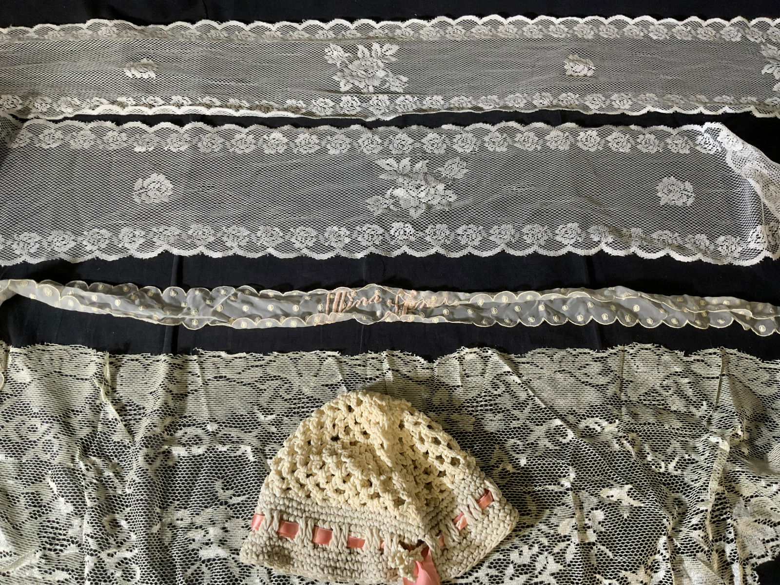 Lot 5 Vintage Dresser Scarves & Knit Hat (1 of 6)