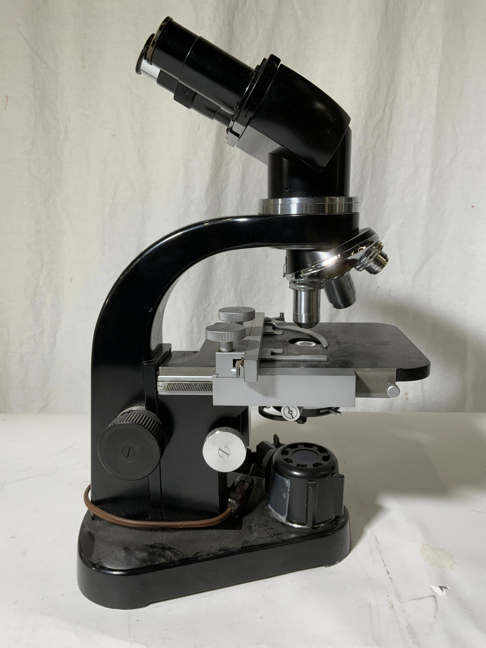 ERNST LEITZ WETZLAR Microscope (1 of 7)