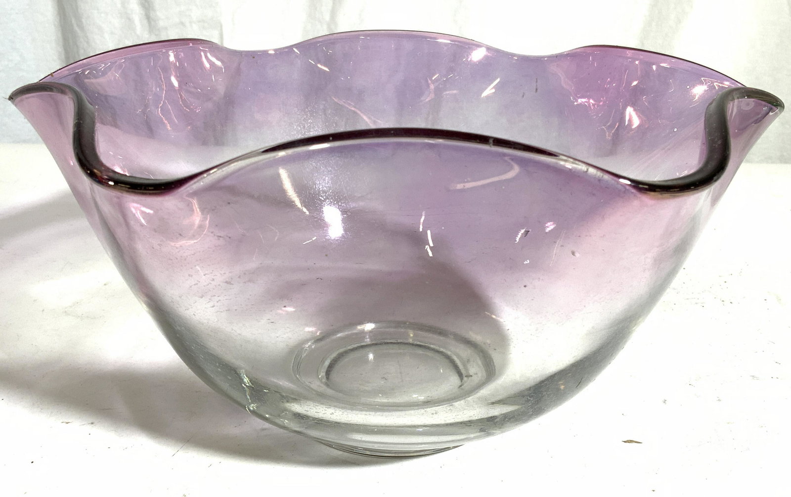 Lot 3 Assorted Art Glass Bowls (1 of 8)