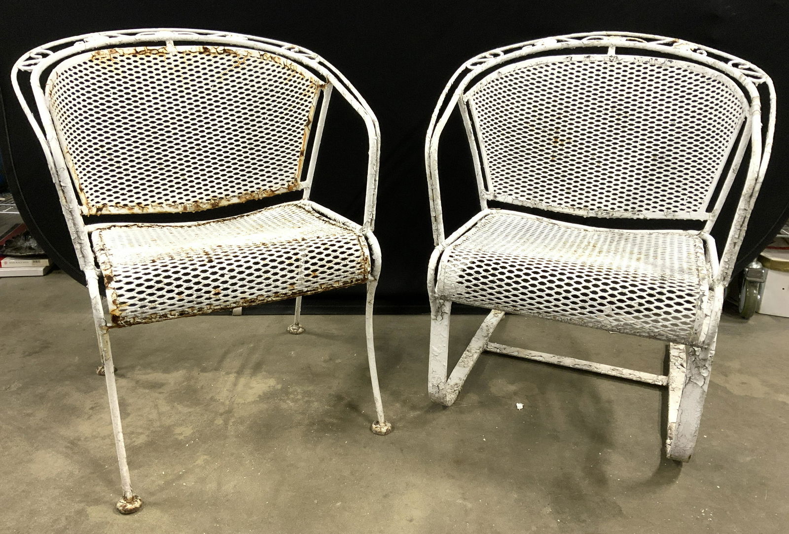 Lot 2 Vintage Iron Outdoor Patio Armchairs (1 of 9)