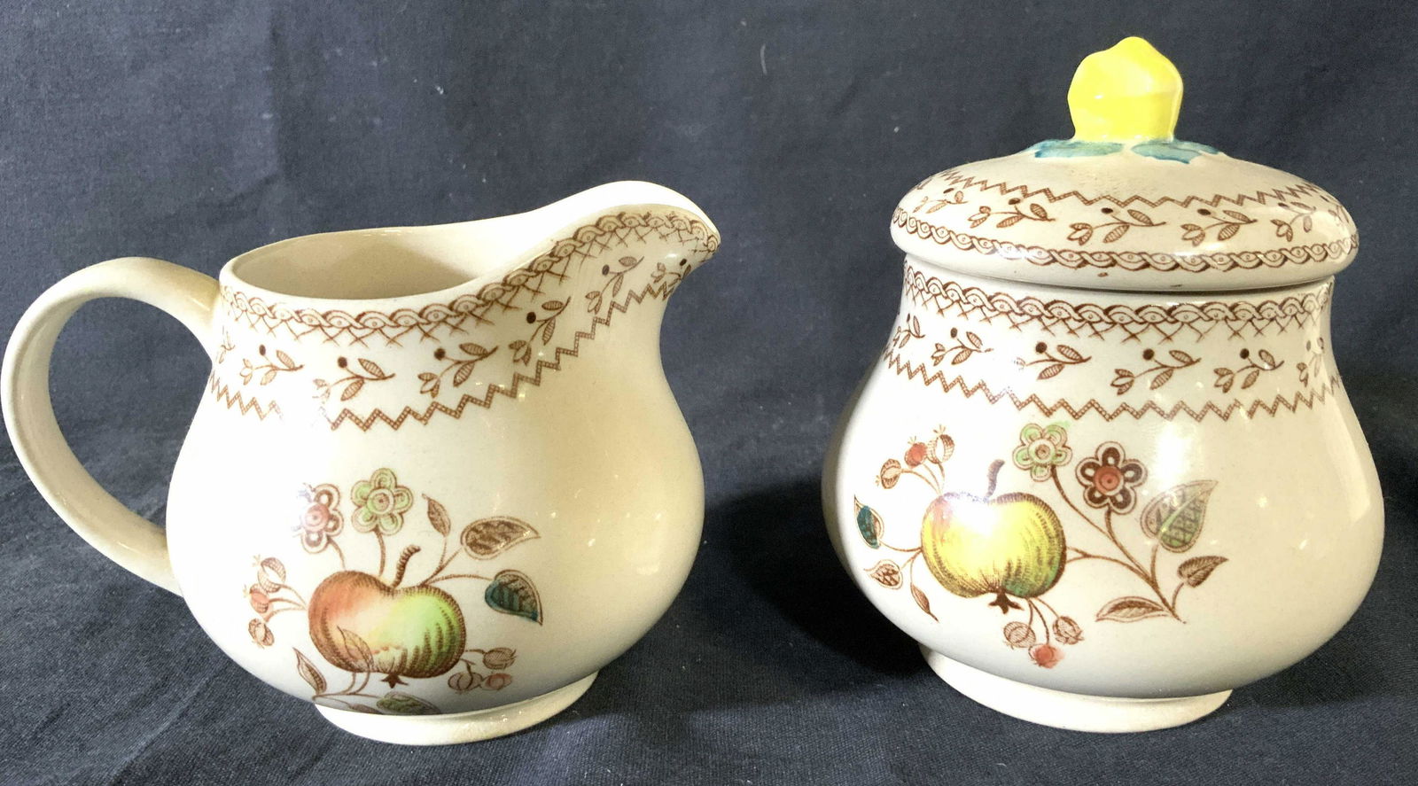 Lot 2 English Stoneware Creamer & Sugar (1 of 7)