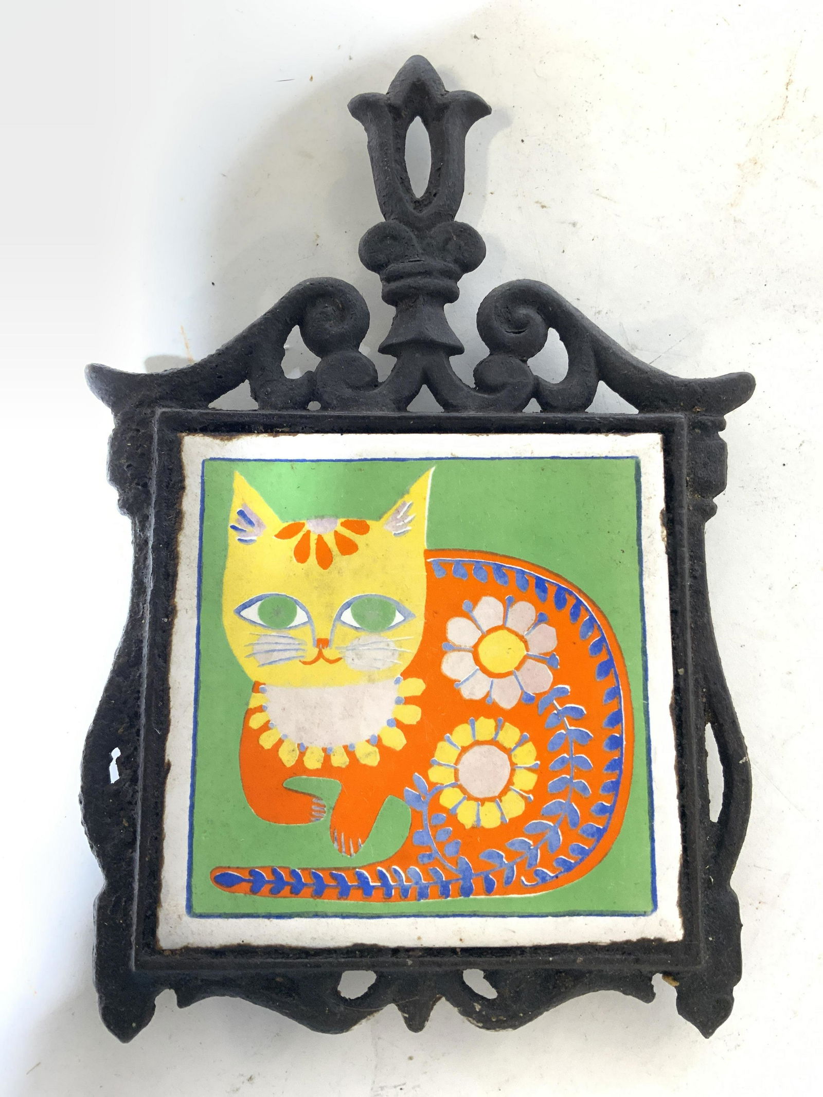 Lot 2 Metal & Porcelain Trivets (1 of 8)