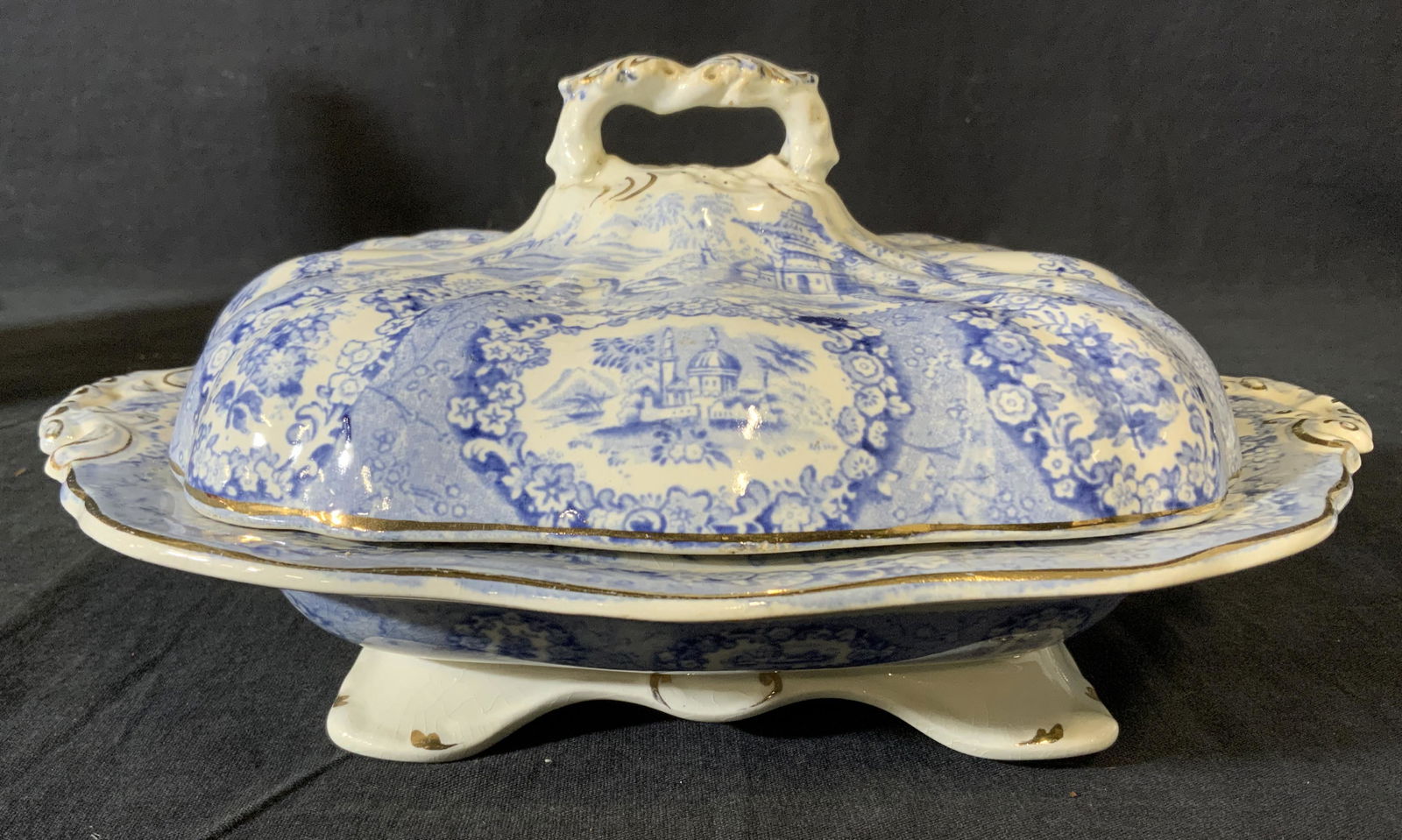 Ceramic Blue & White RIDGWAY Transferware Turren (1 of 6)