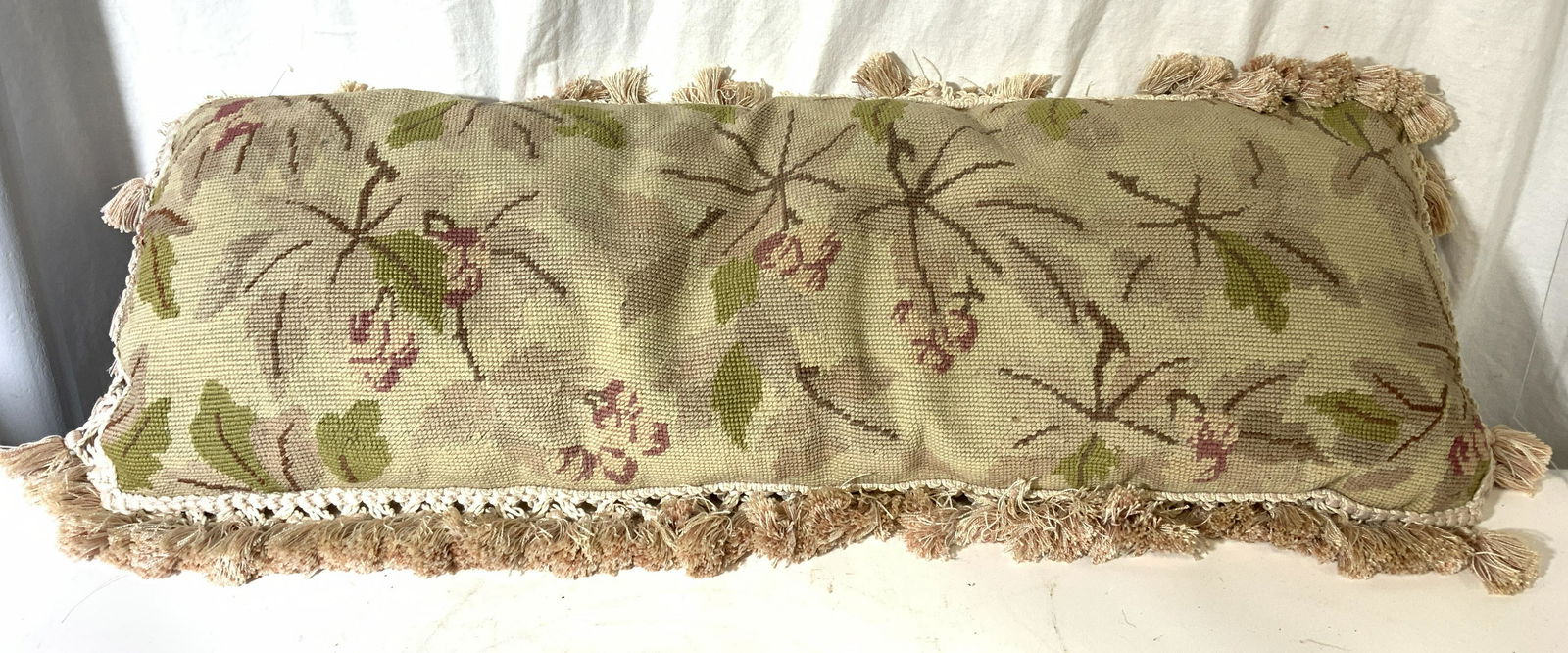 Needlepoint Throw Pillow W Welted Edges (1 of 7)